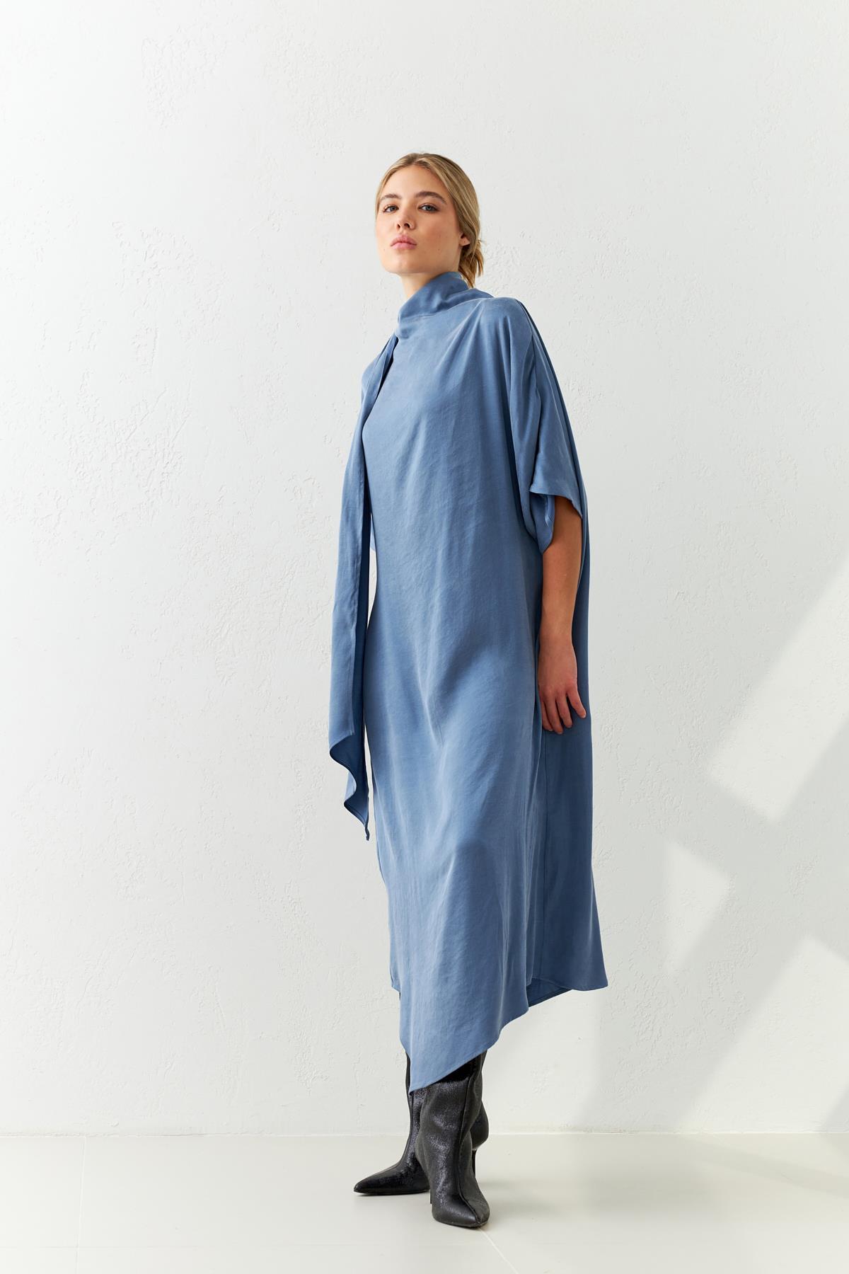 Mavi Boyundan Şal Detaylı Kısa Kollu Rahat Kesim Midi Boy Elbise Kadın Dresses & Evening Dresses modelleri