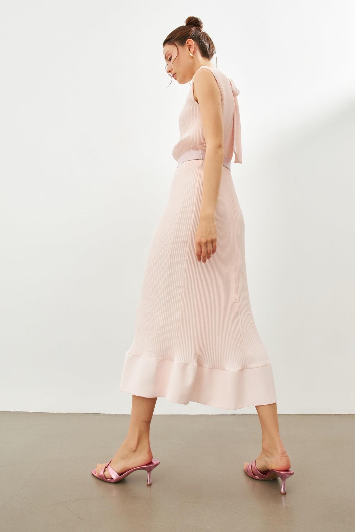 Pudra Dik Yaka  Piliseli  Hazır Kemer Detaylı Kolsuz  Midi Boy Elbise Kadın Dresses & Evening Dresses modelleri