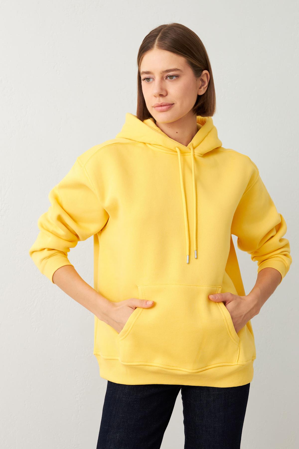 Sarı Şapka Ve Cep Detaylı Uzun Kollu Sweatshirt Kadın Kategorisiz modelleri