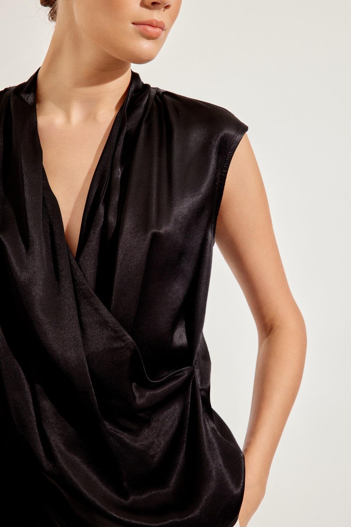 Siyah Çapraz Sıfır Kol Bluz Kadın Blouse modelleri