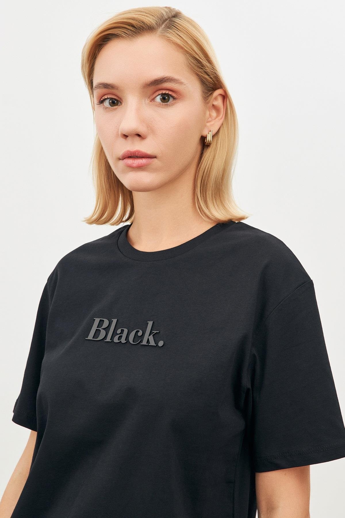 Siyah Kabartmalı Bisiklet Yaka T-Shirt Kadın T-Shirt modelleri
