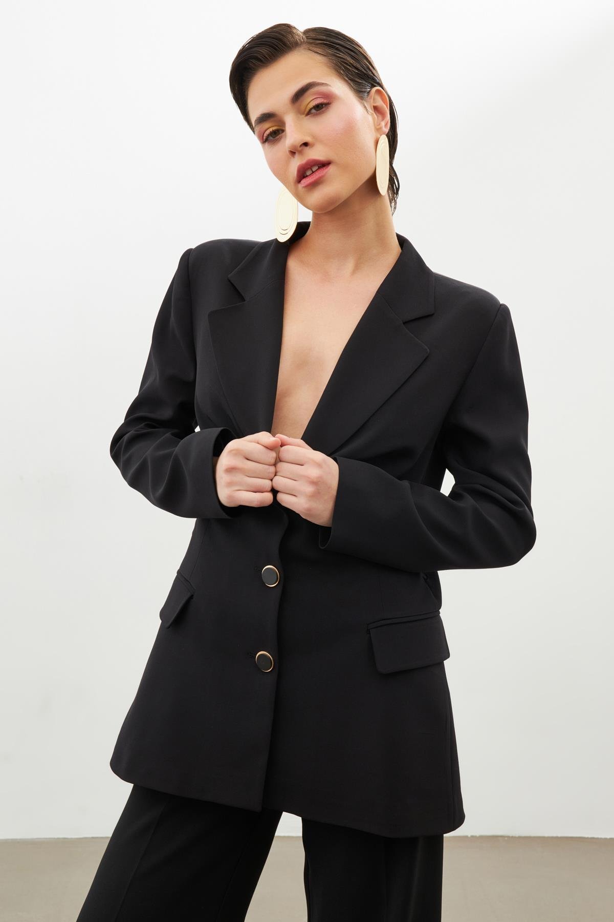 Siyah Kemer Detaylı Düğmeli Ceket Kadın Jacket modelleri