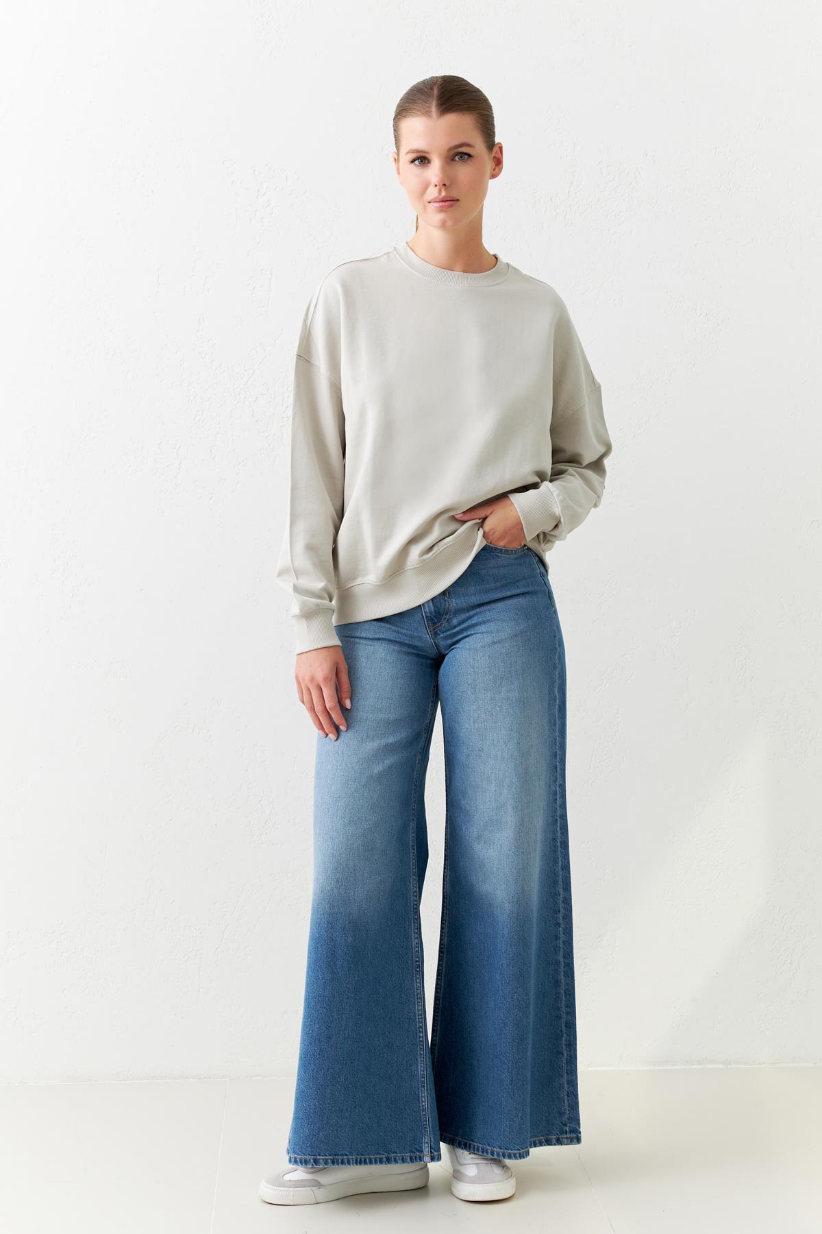 Taş Bisiklet Yaka Mini Baskı Detaylı Uzun Kollu Sweatshirt  Kadın Kategorisiz modelleri