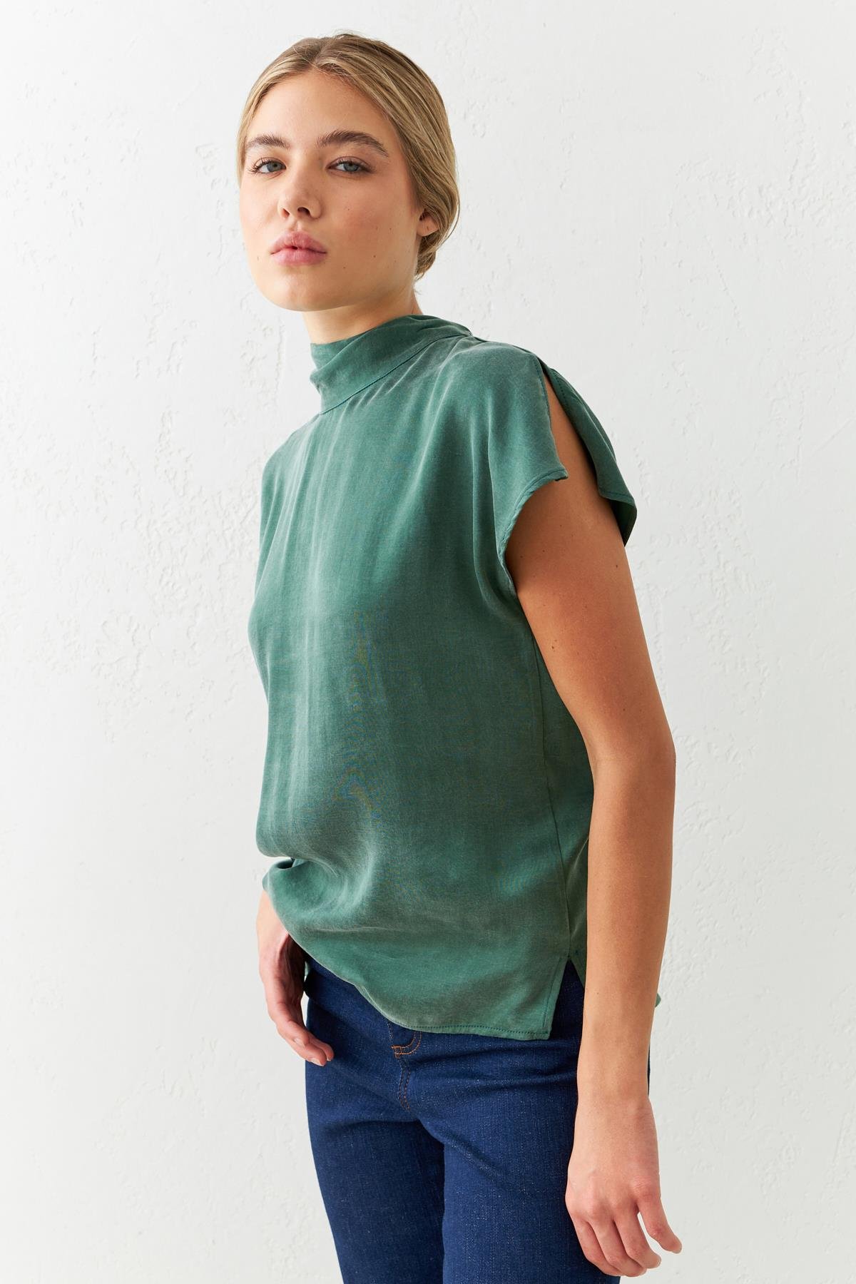 Yeşil Boyun Ve Kol Detaylı Rahat Kesim Bluz Kadın Blouse modelleri