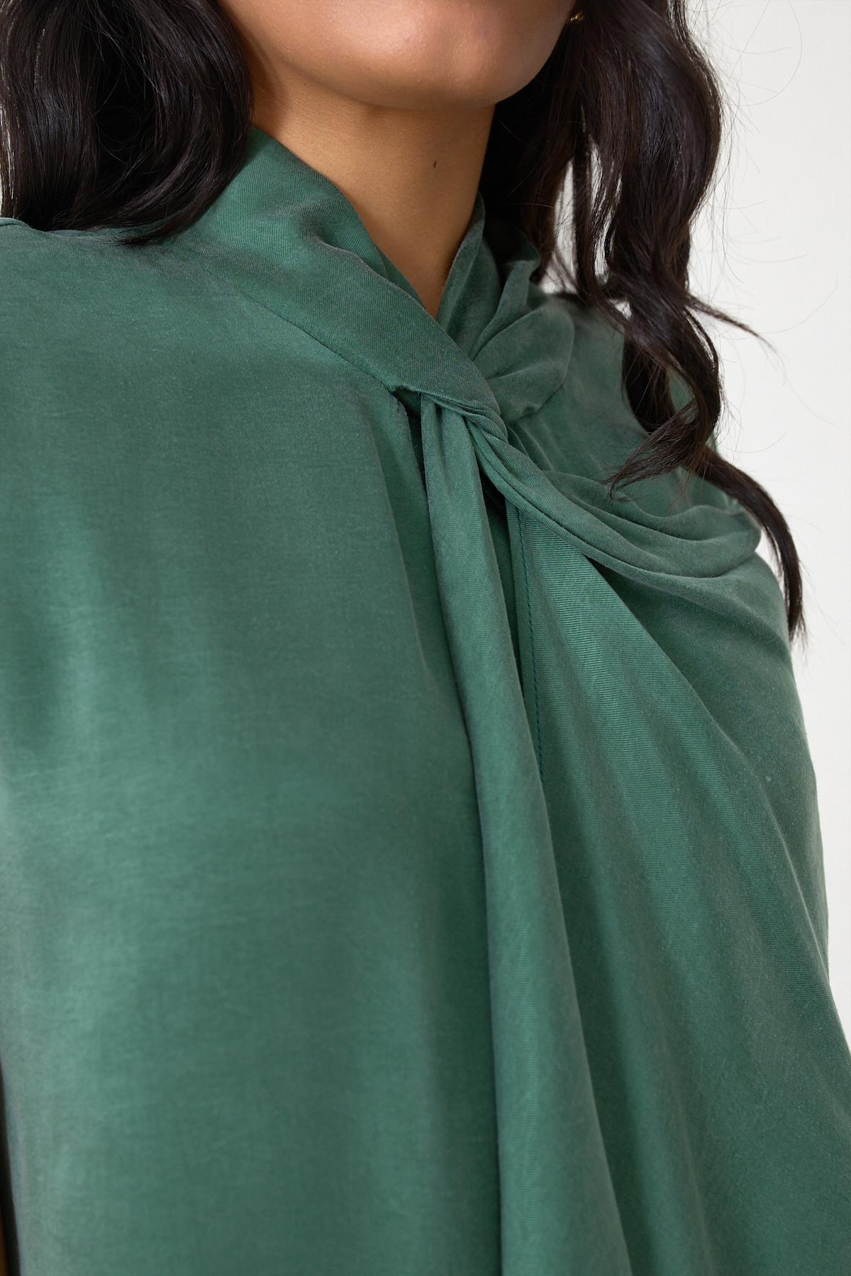 Yeşil Boyun Detaylı 0 Kollu Rahat Kesim Bluz Kadın Blouse modelleri