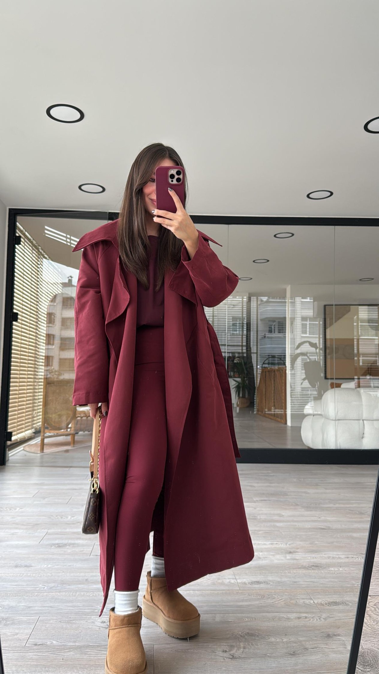 Bordo Renk Kuşaklı Uzun Trenç 