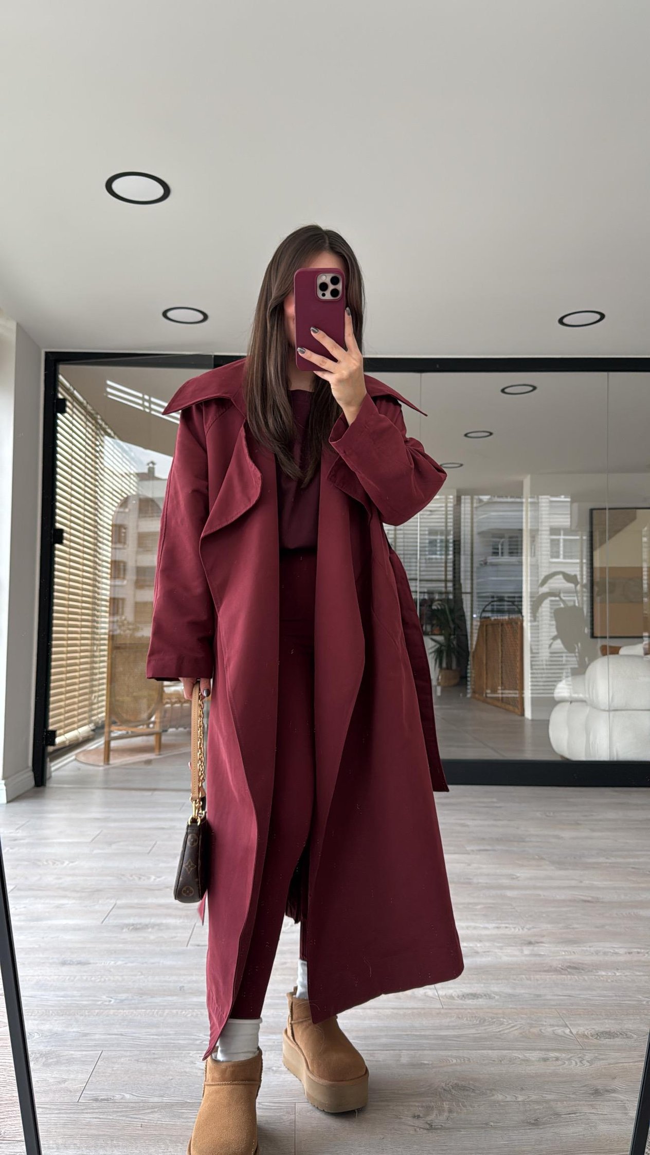 Bordo Renk Kuşaklı Uzun Trenç 