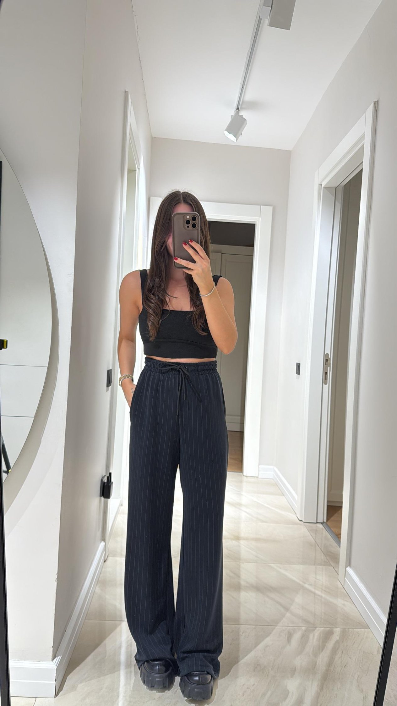 Füme Dik Çizgili Bel Bağcıklı Marka Model Pantolon