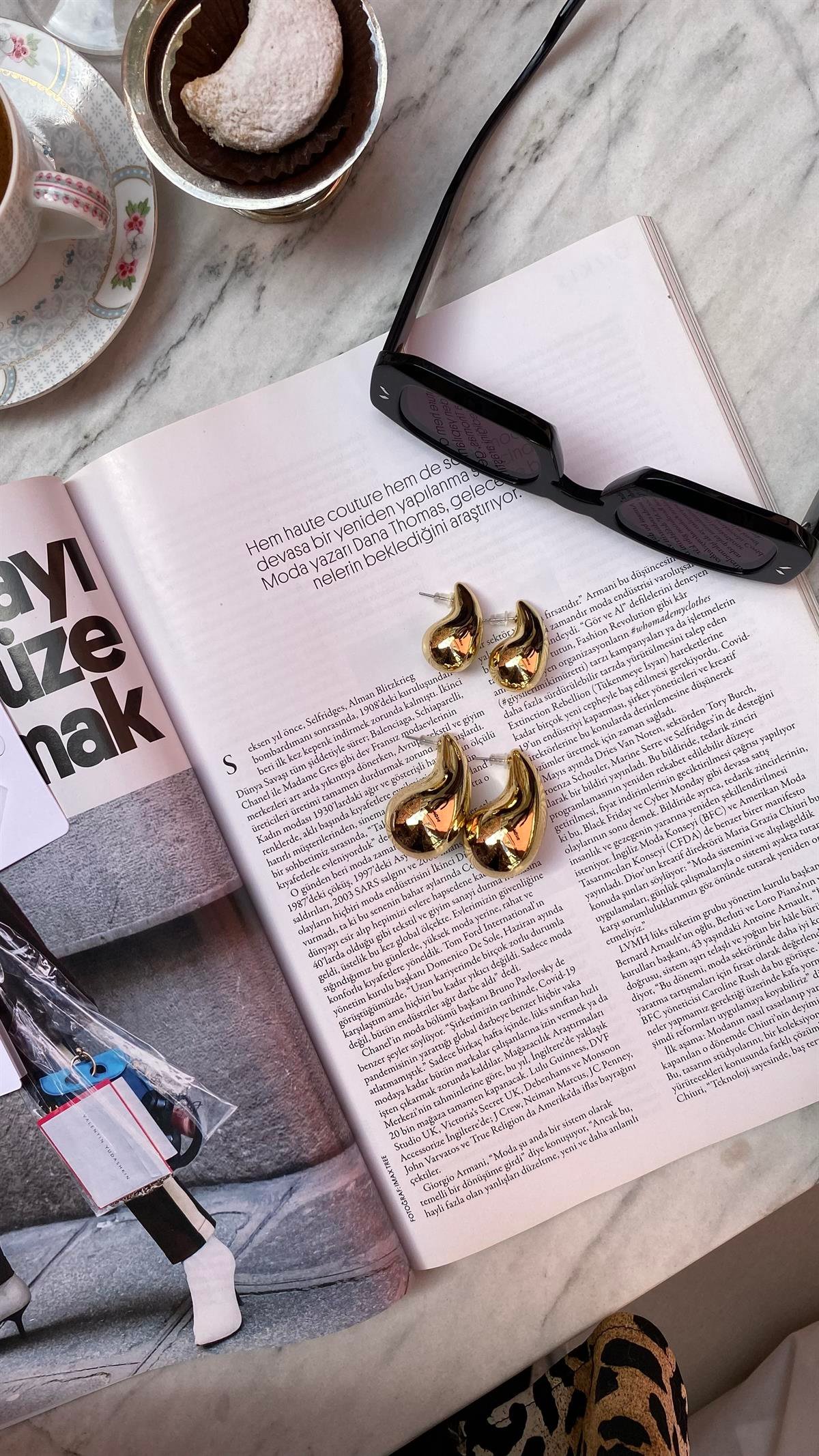 Gold Büyük Damla Marka Model Küpe