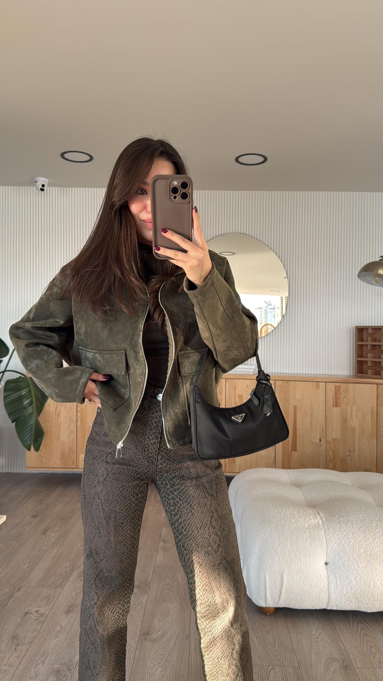 Haki Ön Cepli Fermuarlı Marka Model Nubuk Ceket 
