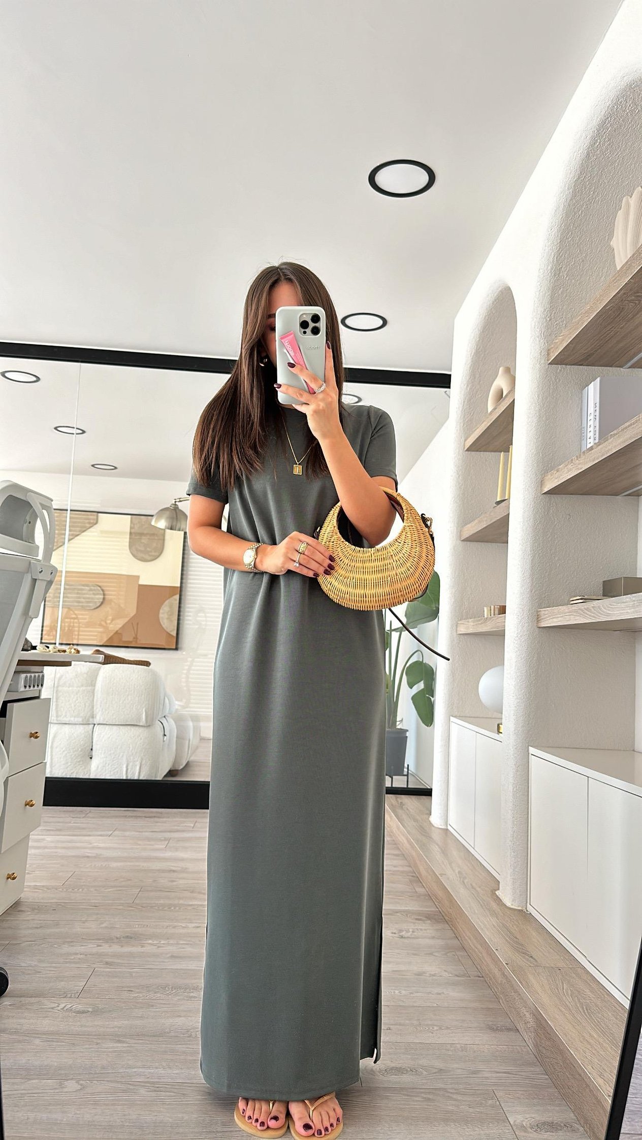 Haki Yan Yırtmaçlı Marka Model Elbise