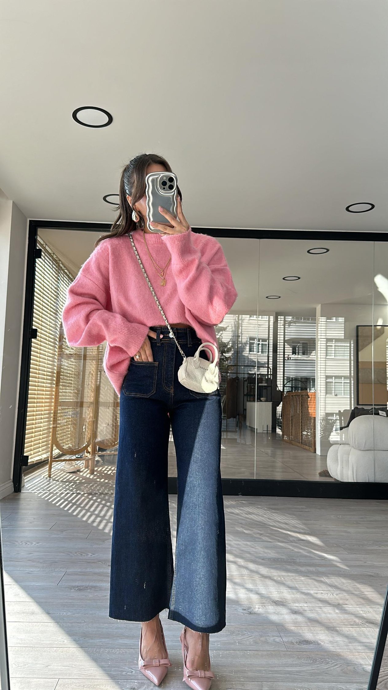 Lacivert Ön Kare Cep Detaylı Midi Boy Jean