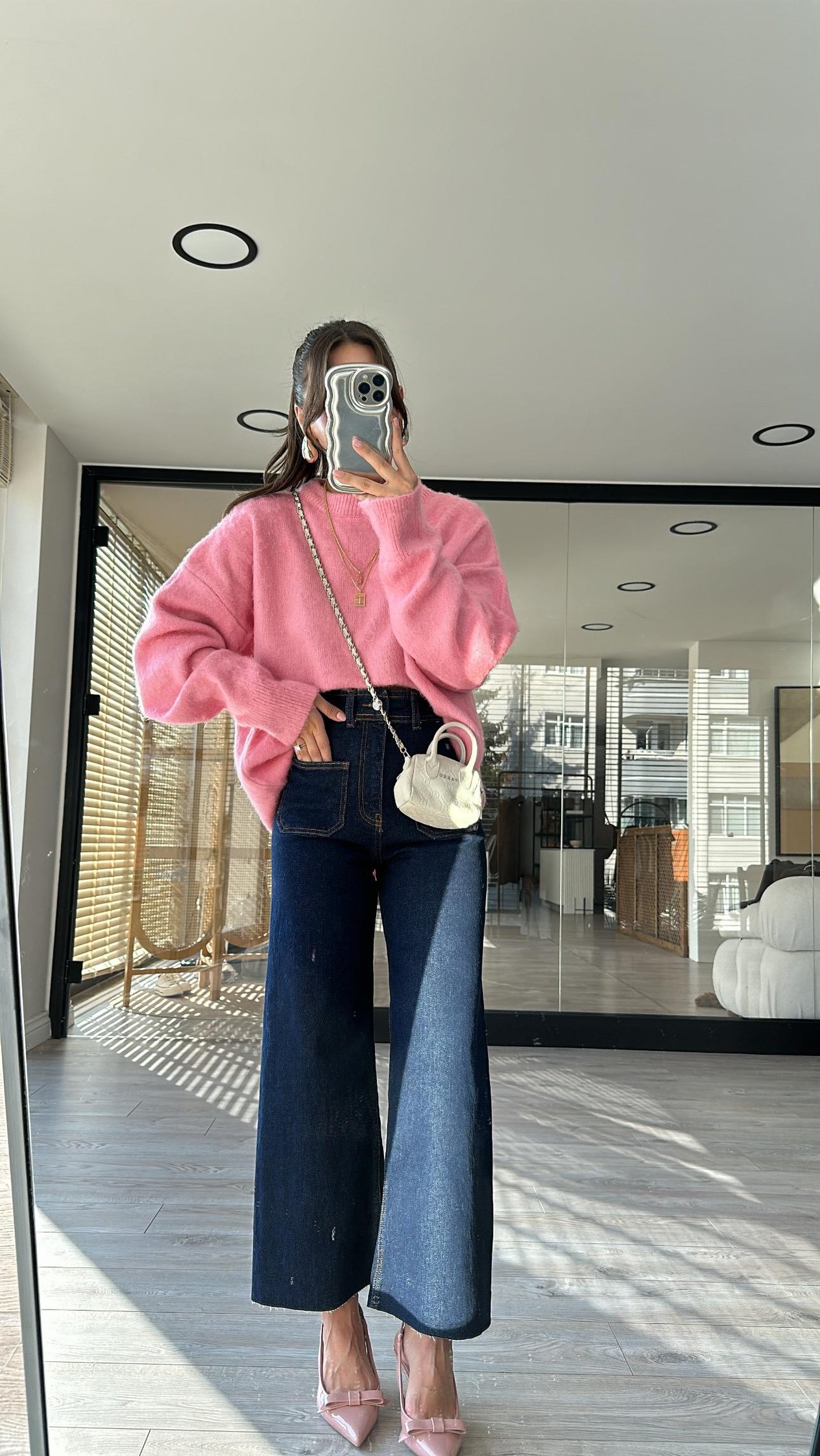 Lacivert Ön Kare Cep Detaylı Midi Boy Jean