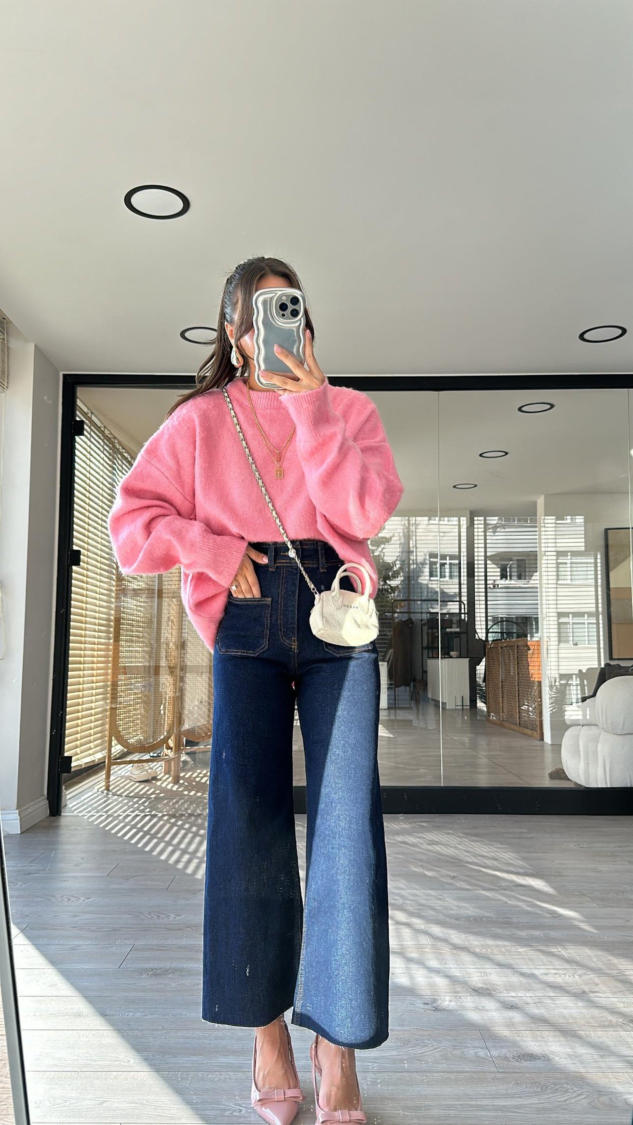 Lacivert Ön Kare Cep Detaylı Midi Boy Jean