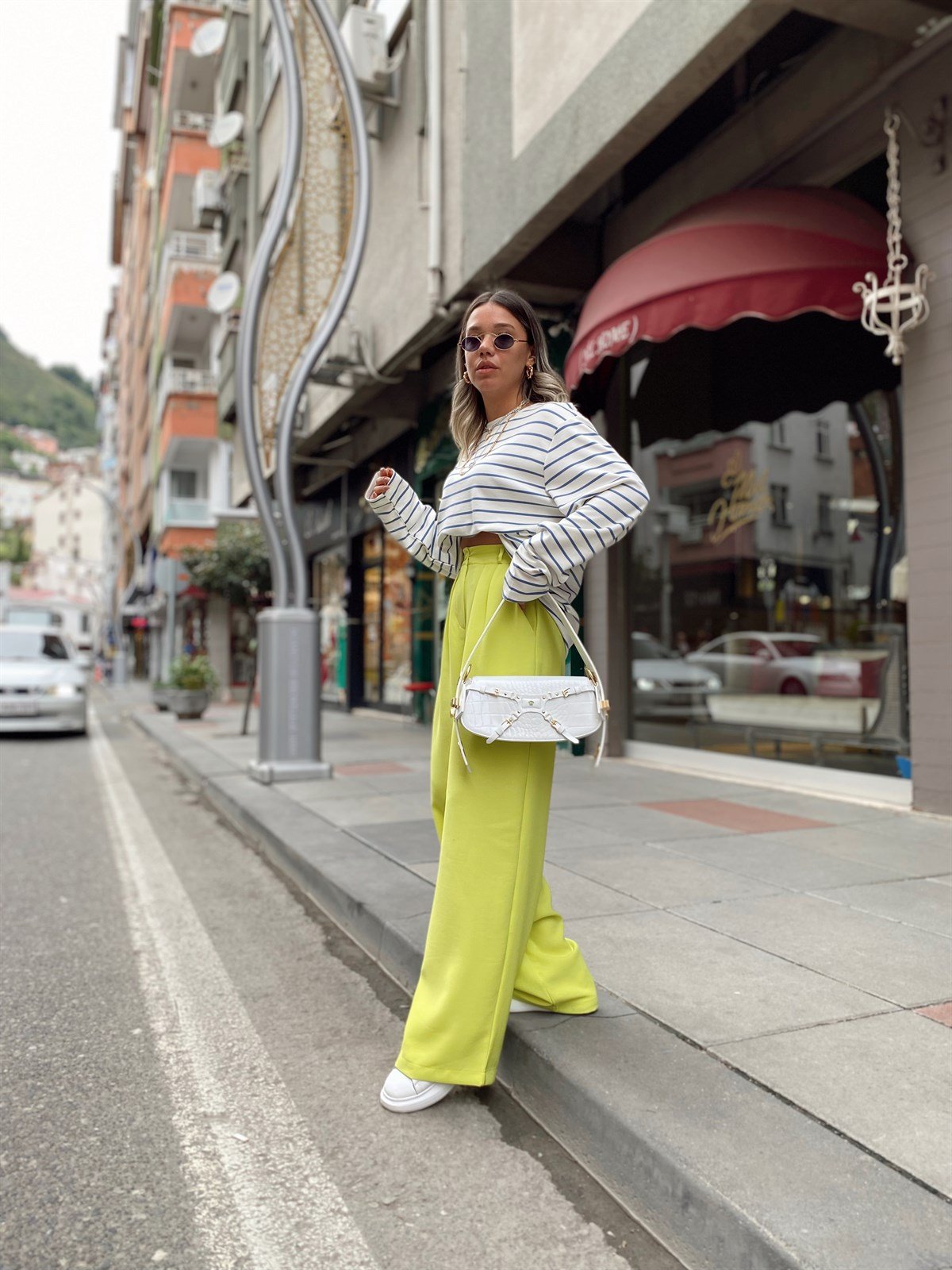 Neon Yeşil Beli Lastikli Krep Kumaş Palazzo Pantolon