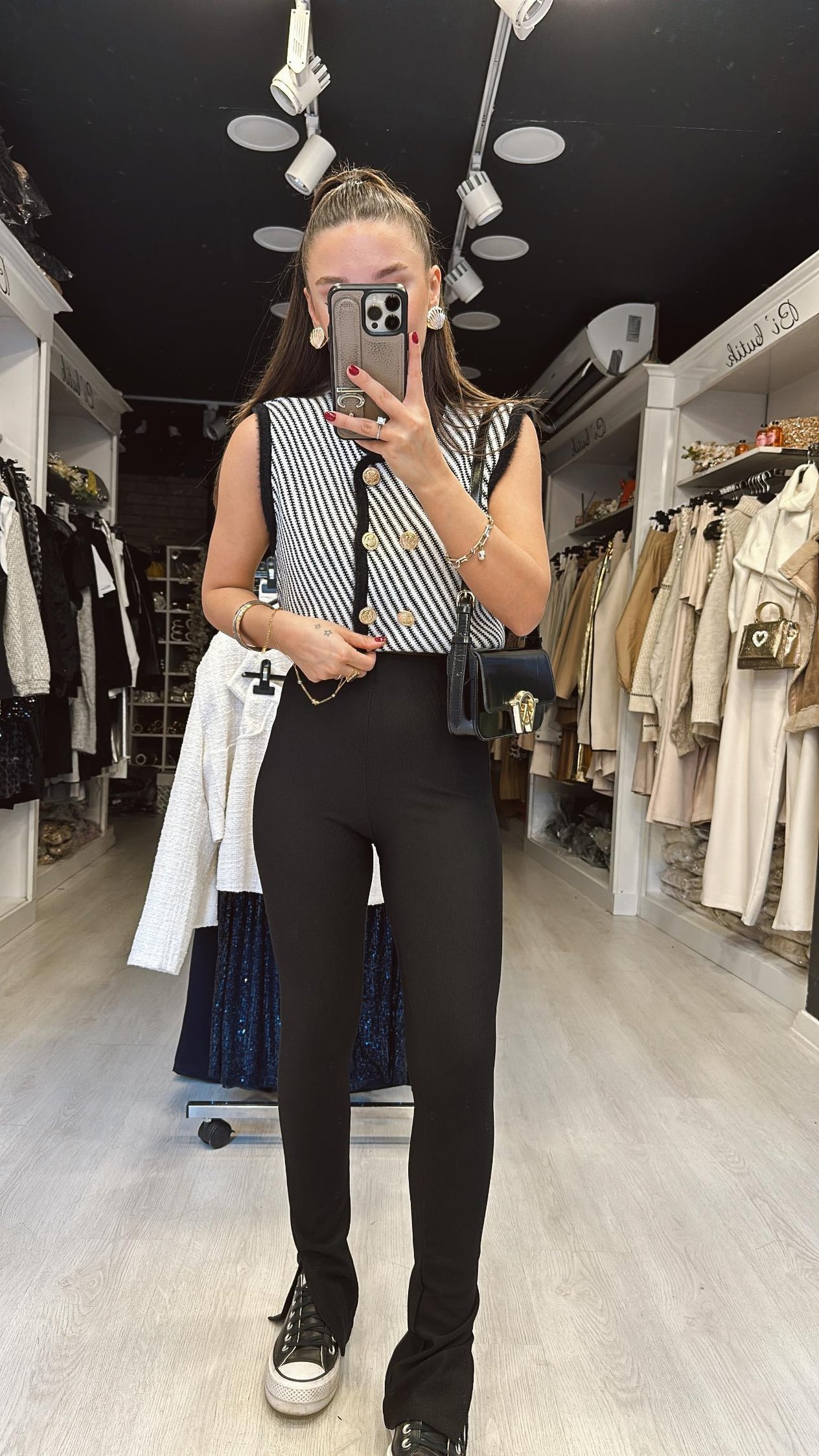 Siyah Fitilli Paça Yırtmaçlı Marka Model Tayt