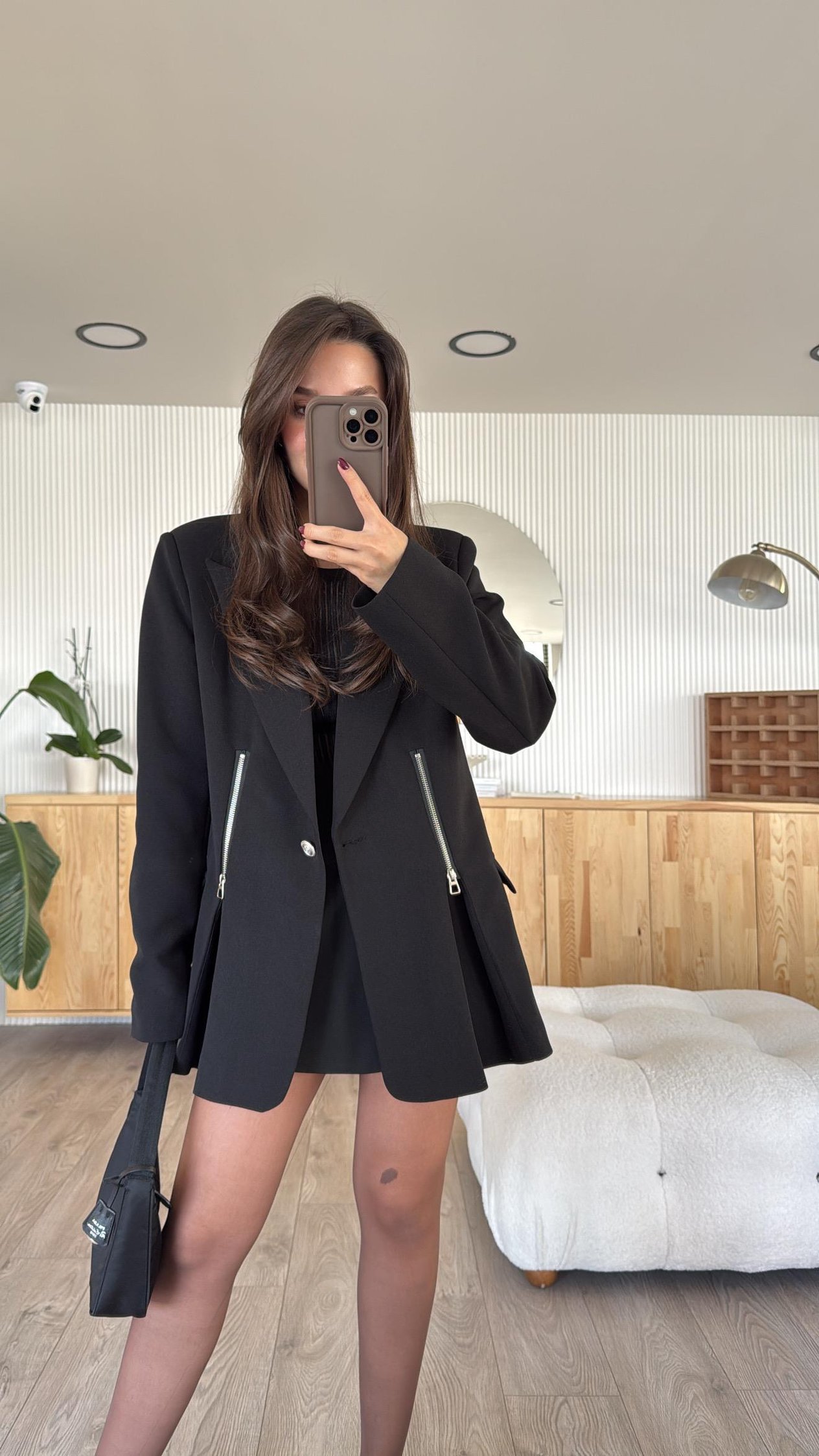 Siyah Renk Ön Fermuarlı Pile Detaylı Blazer Ceket