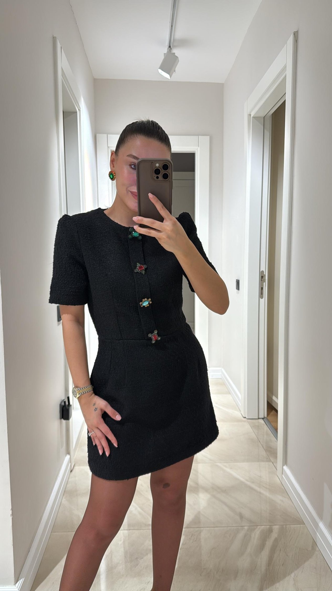 Siyah Renkli Düğmeli Tüvit kumaş Mini Elbise 