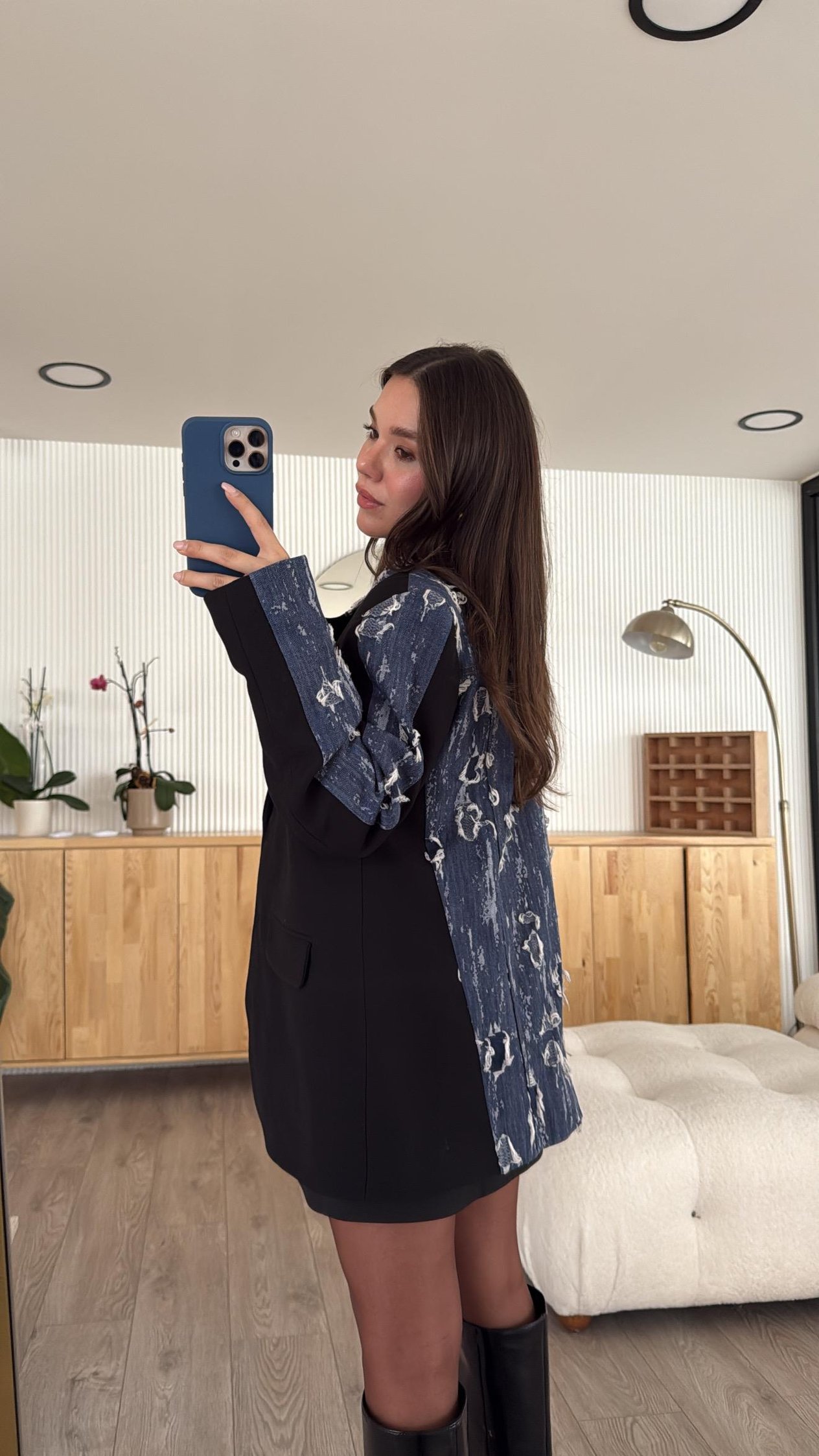 Siyah Yırtık Detaylı Blazer Ceket