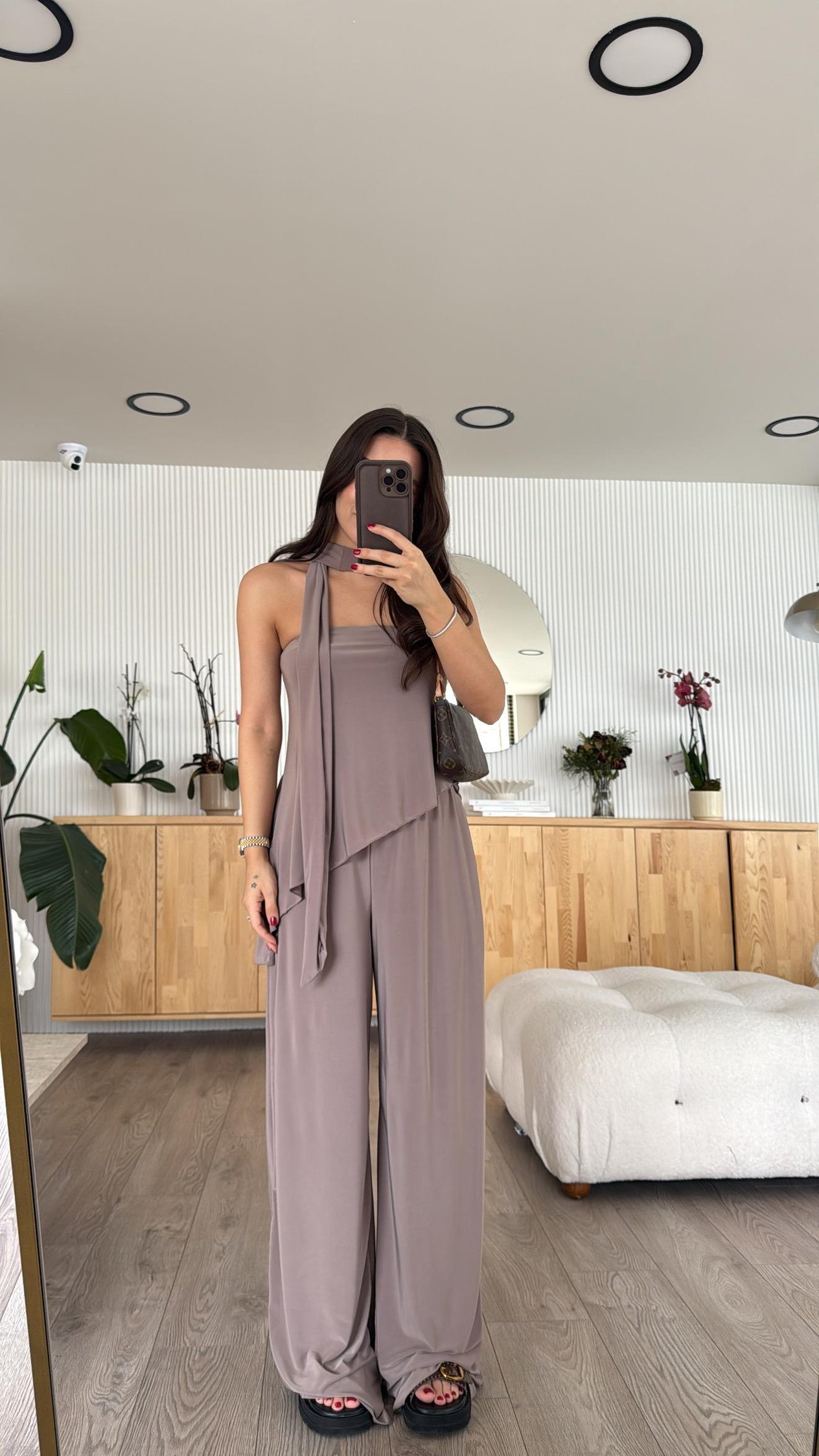 Vizon Asimetrik Kesim Fularlı Bluz Takım