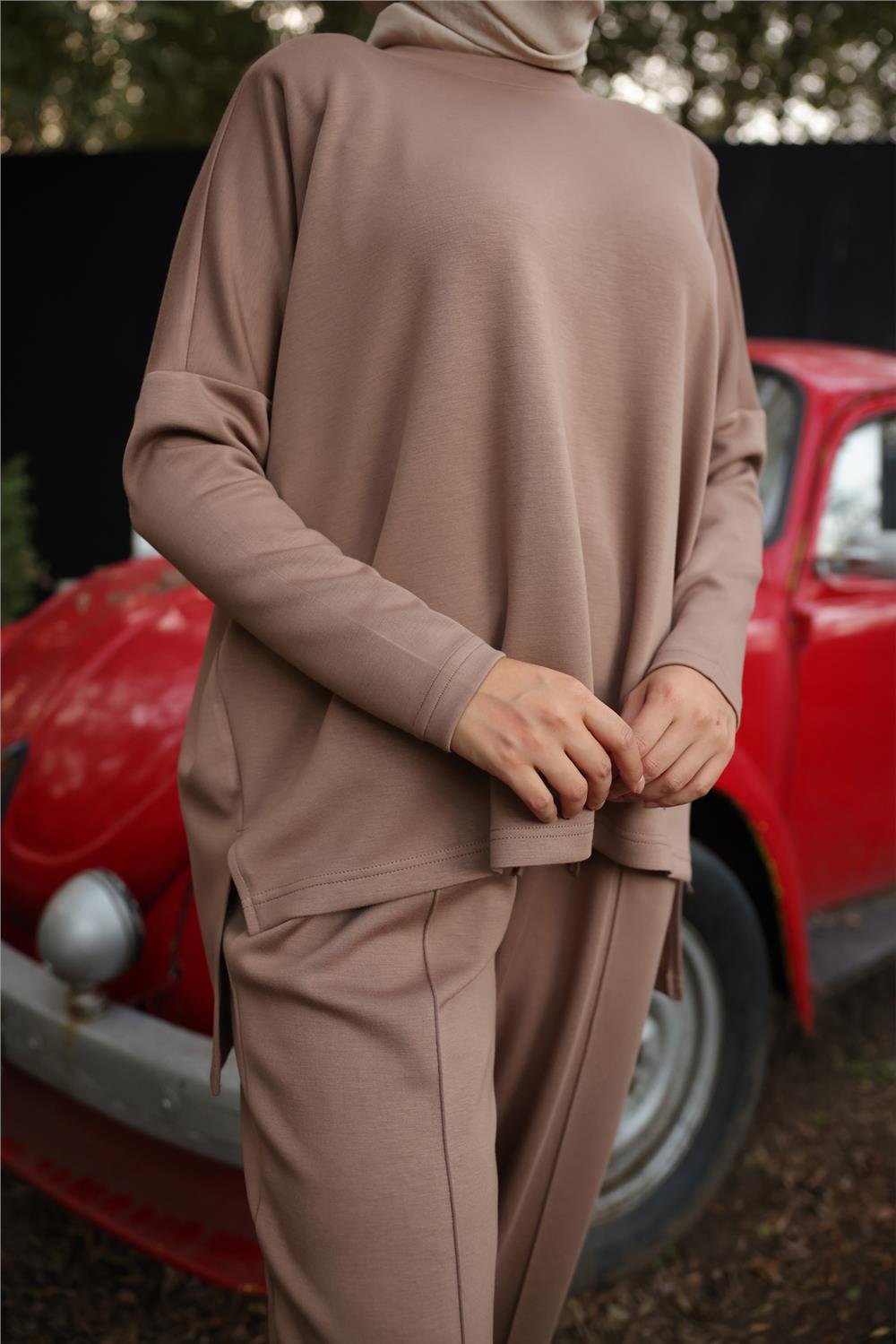 Arkası Uzun O Yaka Kısa Sweat-Pantolon İkili Eşofman Spor Takımı - 71216.026 - Bej