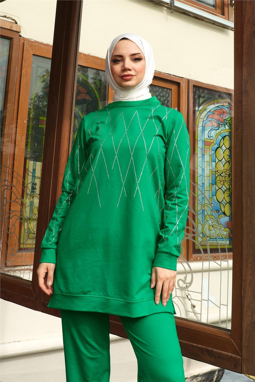 Çarpraz Taş Desenli O Yaka İkili Tesettür Eşofman Takımı - 71185.111 - Benetton Yeşil
