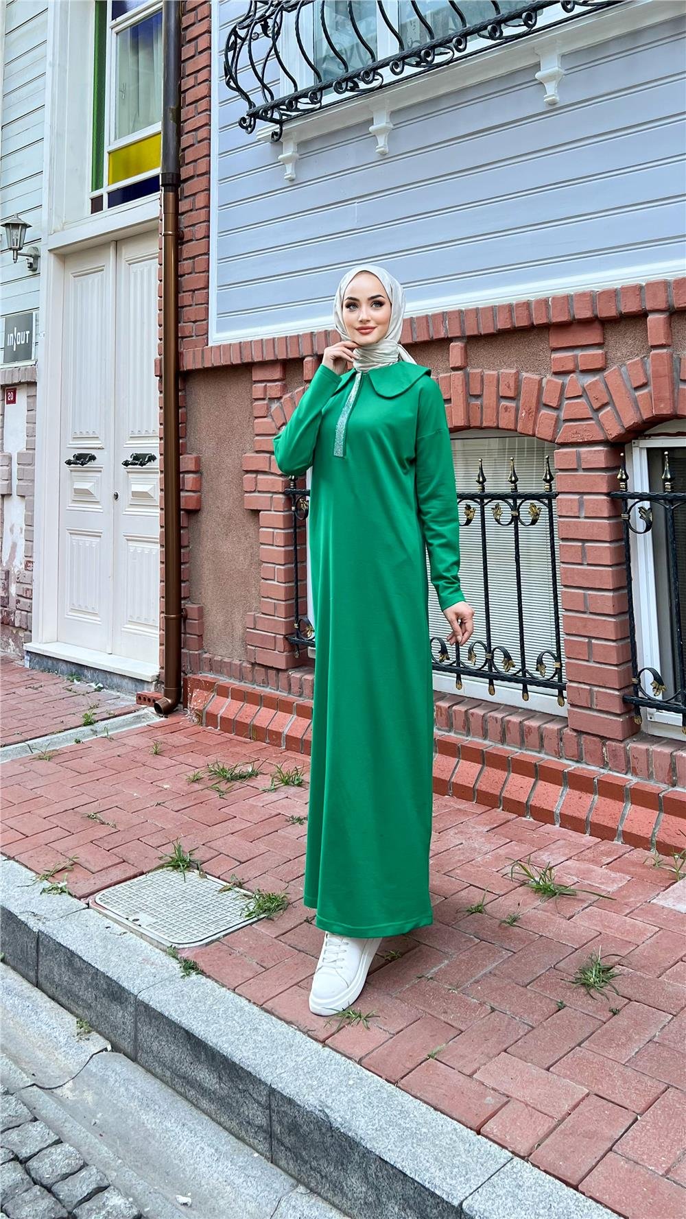 CENNET TAŞ DETAYLI YAKALI ELBİSE - BENETTON YEŞİL