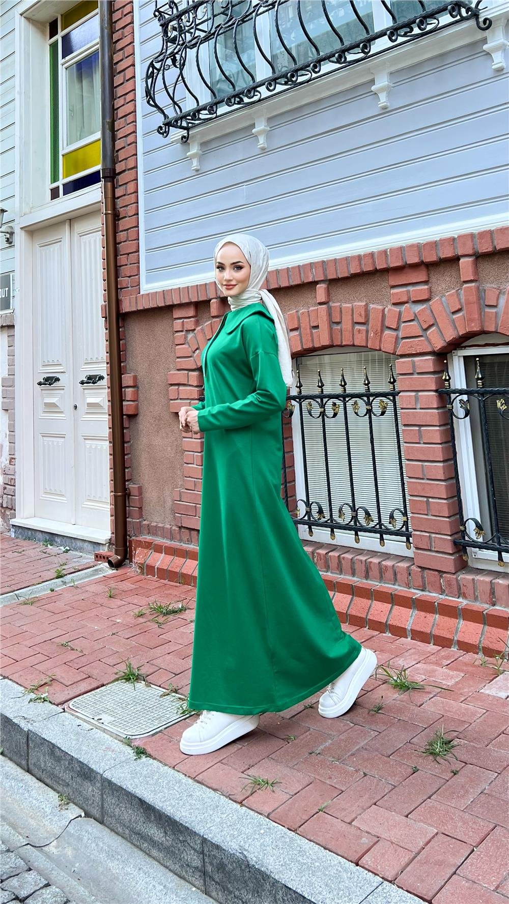 CENNET TAŞ DETAYLI YAKALI ELBİSE - BENETTON YEŞİL