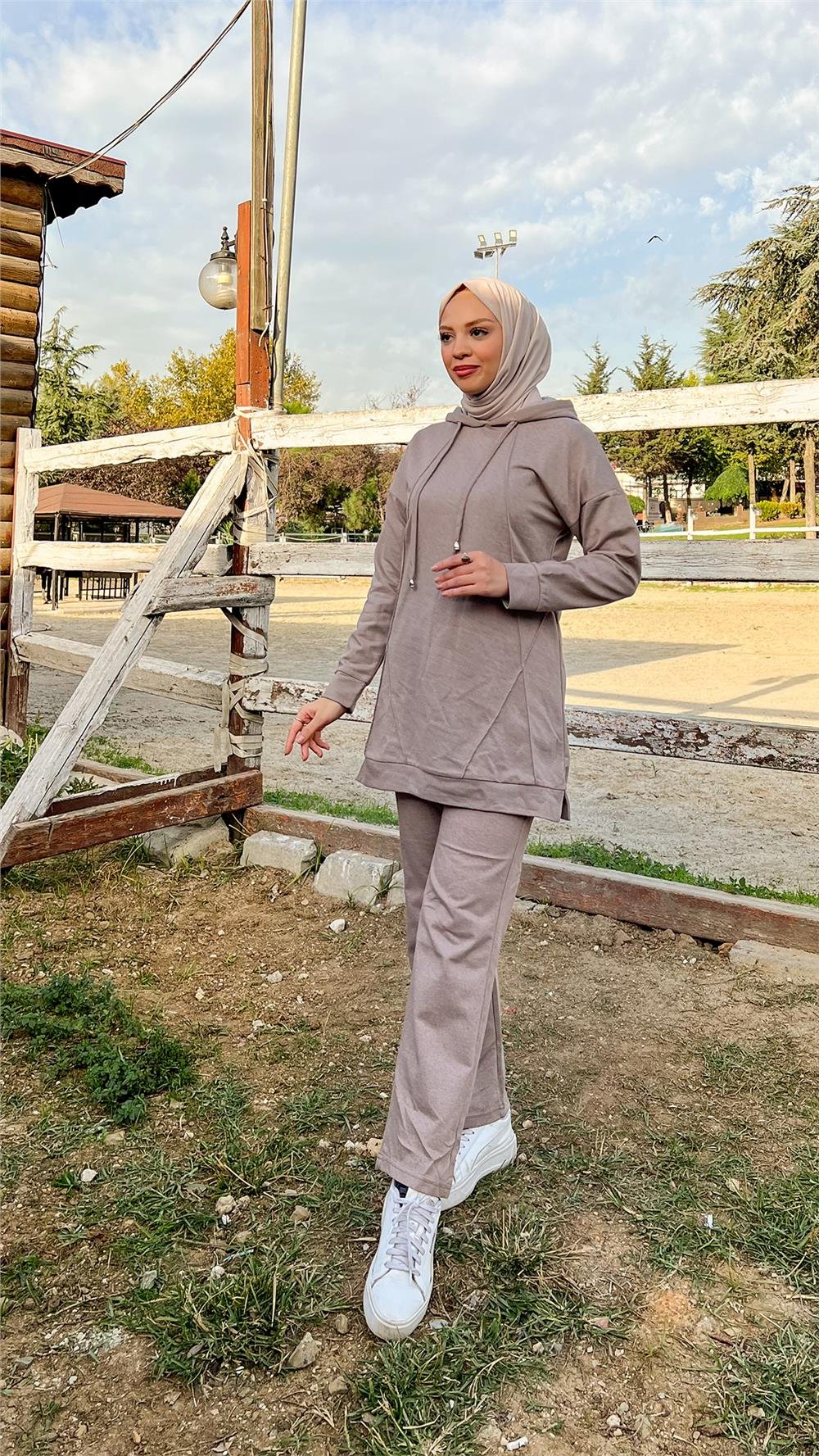 Kapşonlu O Yaka Sade Basic İkili Eşofman Spor Takımı - 3039 - Vizon