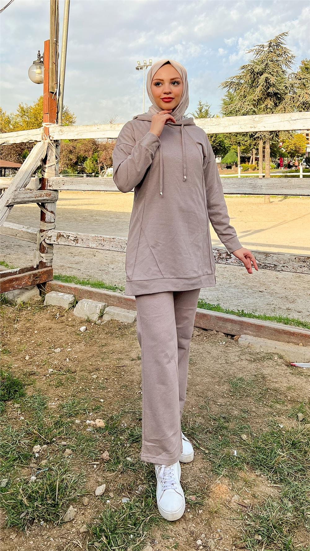 Kapşonlu O Yaka Sade Basic İkili Eşofman Spor Takımı - 3039 - Vizon