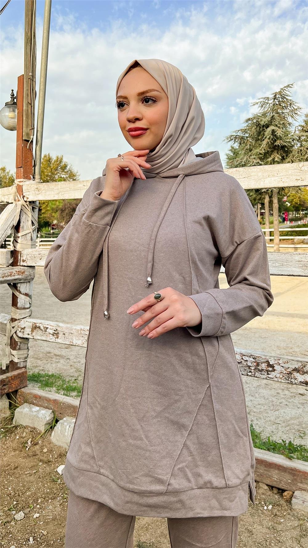 Kapşonlu O Yaka Sade Basic İkili Eşofman Spor Takımı - 3039 - Vizon