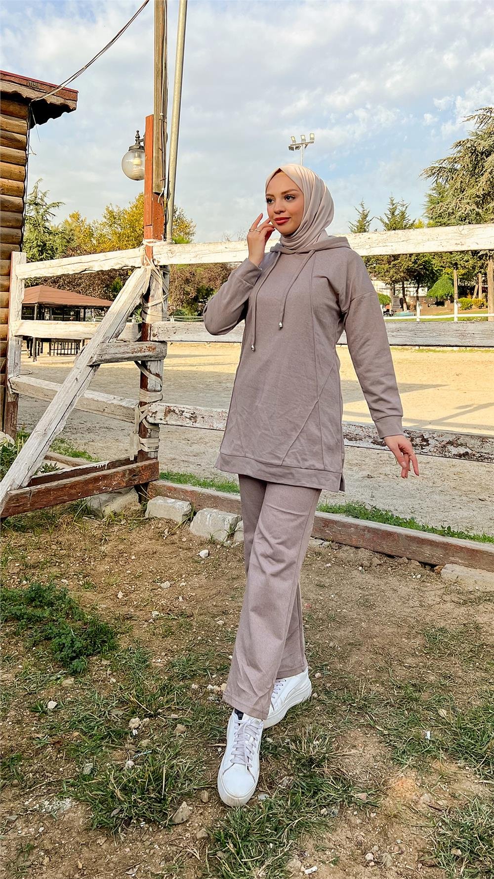 Kapşonlu O Yaka Sade Basic İkili Eşofman Spor Takımı - 3039 - Vizon
