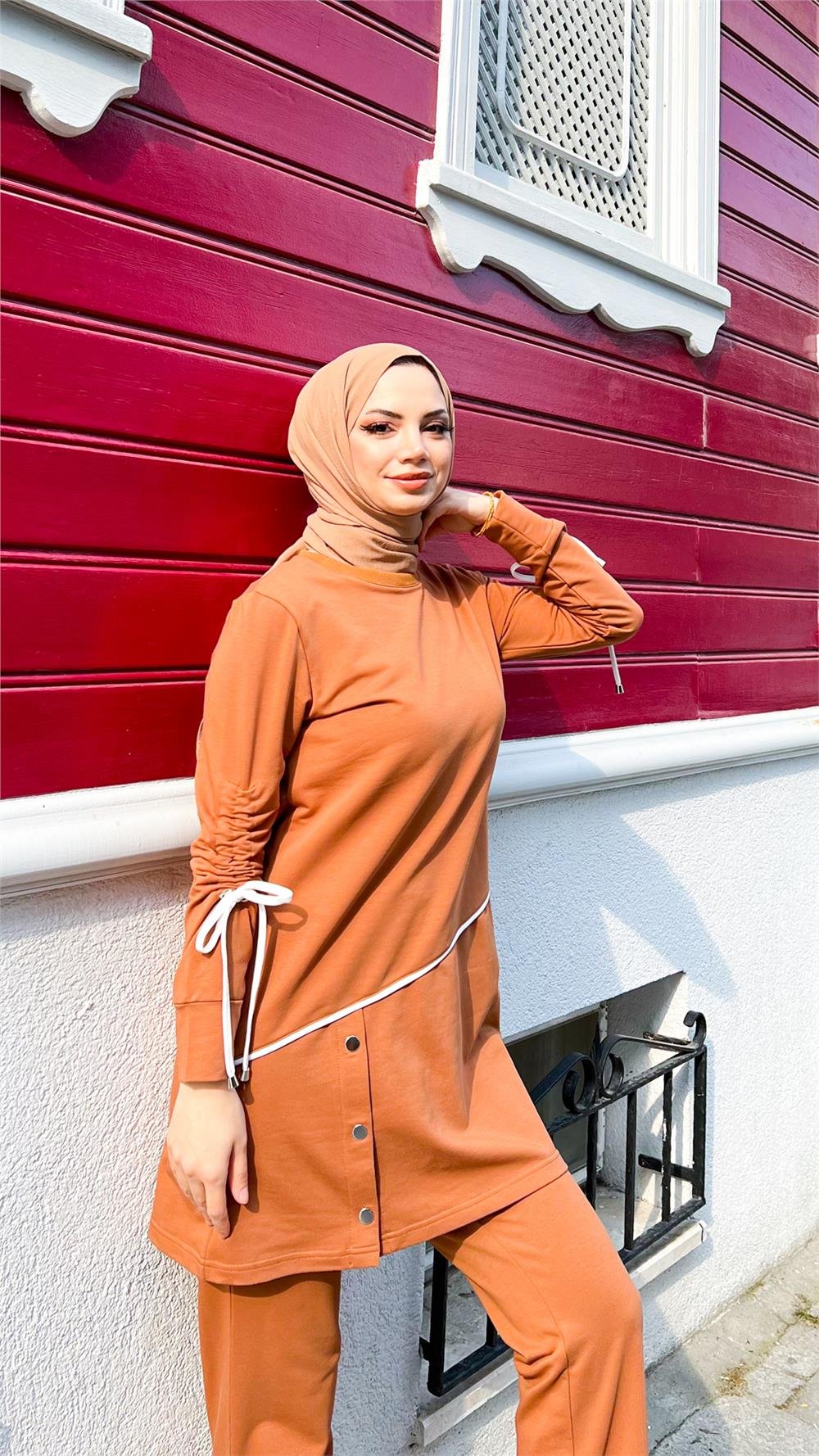Koldan Bağcıklı Şeritli Çıtçıtlı İkili Tesettür Eşofman Takımı - 71180.024 - Hardal