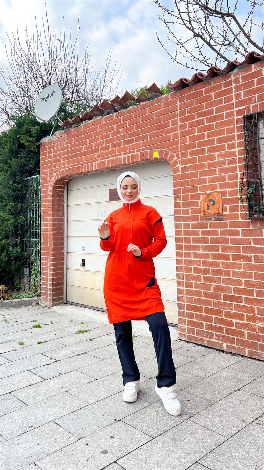 Tek Cepli Yarım Fermuarlı Sweat Pantolon İkili Tesettür Eşofman Takımı - 71178.036 - Oranj