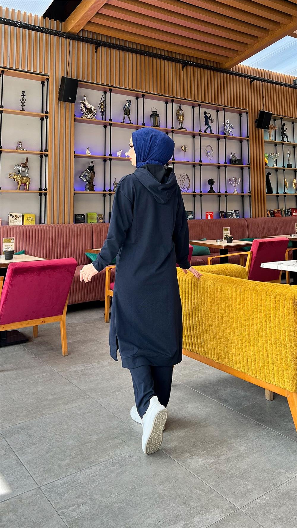 Uzun Tunik Kapşonlu Kenardan Yırtmaçlı İkili Spor Takım - 3034 - Lacivert
