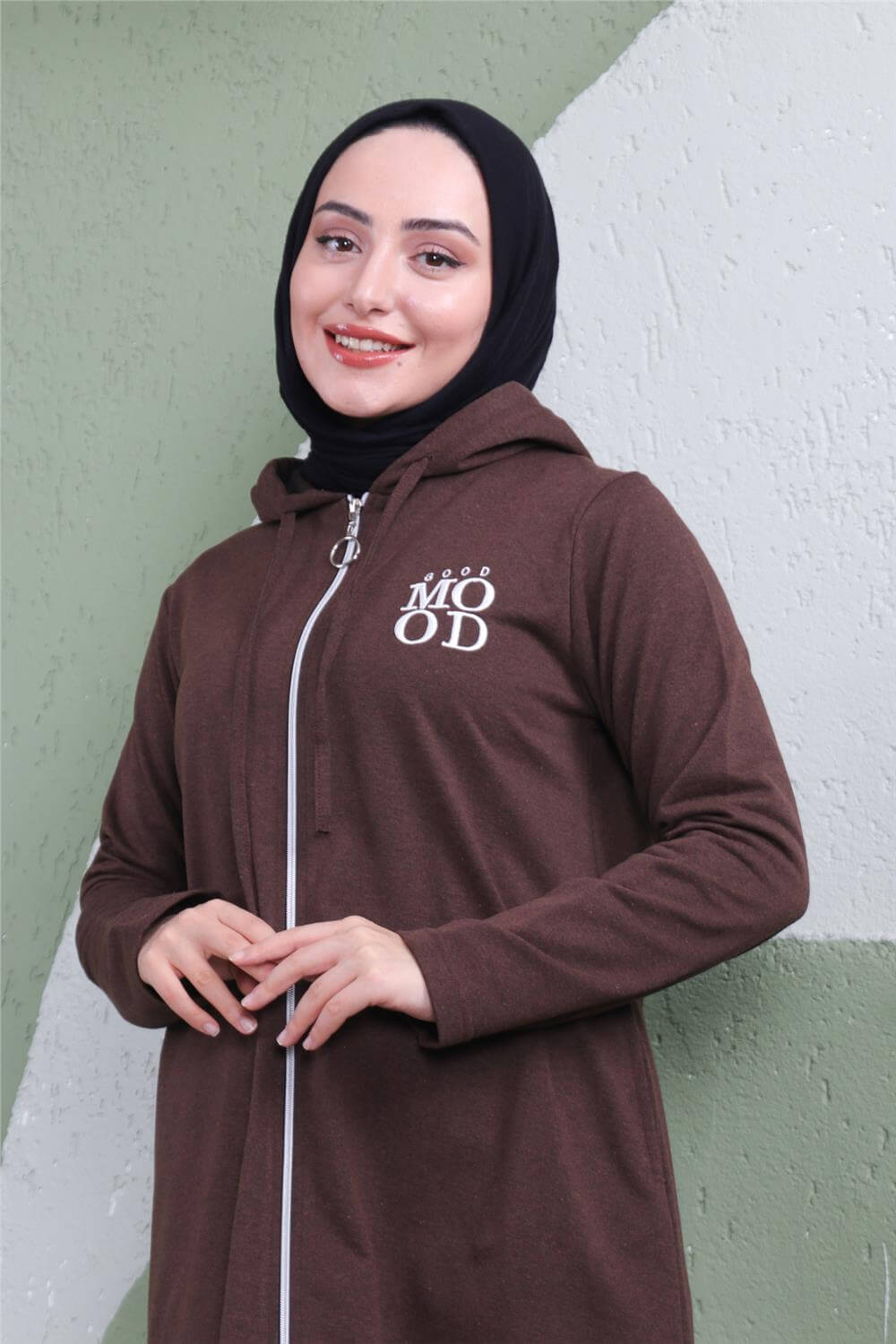 Yazı Baskılı Fermuarlı Kapşonlu Uzun Sweat - 03081 - Kahverengi
