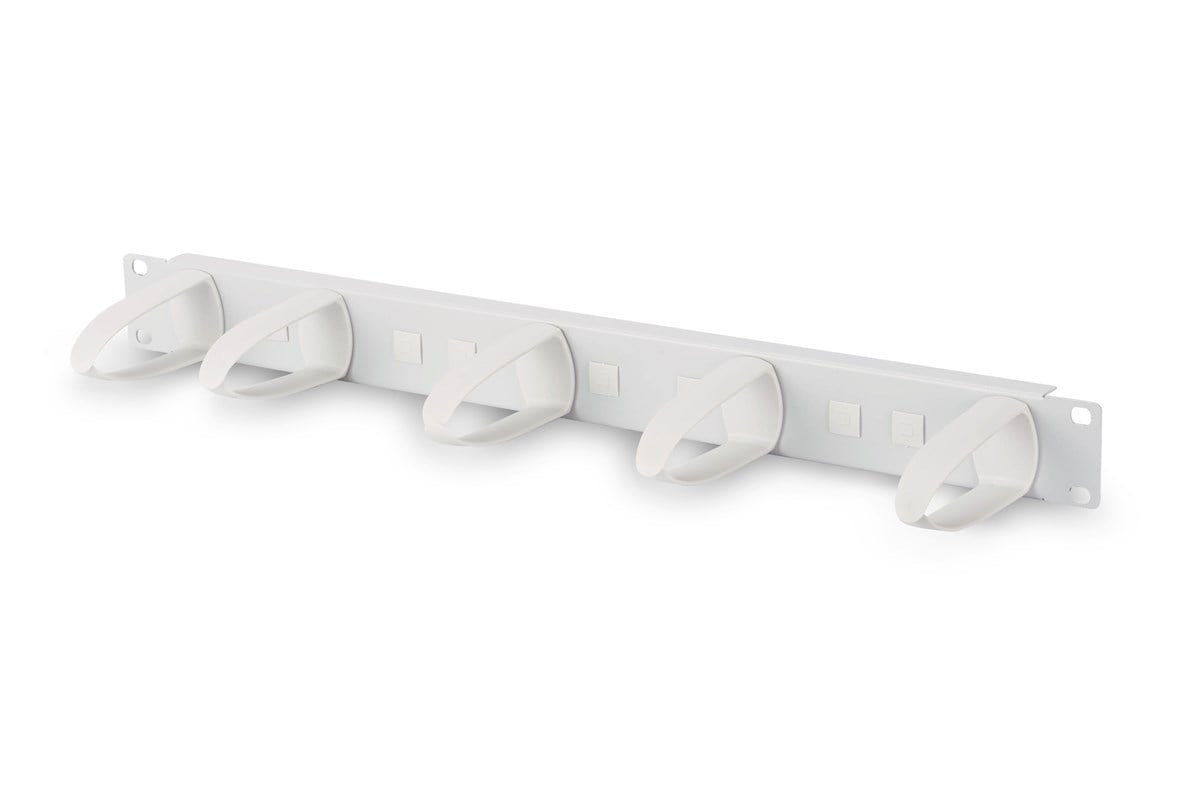 1U Kablo Düzenleme Panel'i, 5 x Plastik Kablo Halkalı, Döndürülebilir ve Sökülebilir, 31 x 85 mm, Montaj Parçaları Dahil, Gri Renk (RAL 7035)<br>
1U Cable Management Panel
