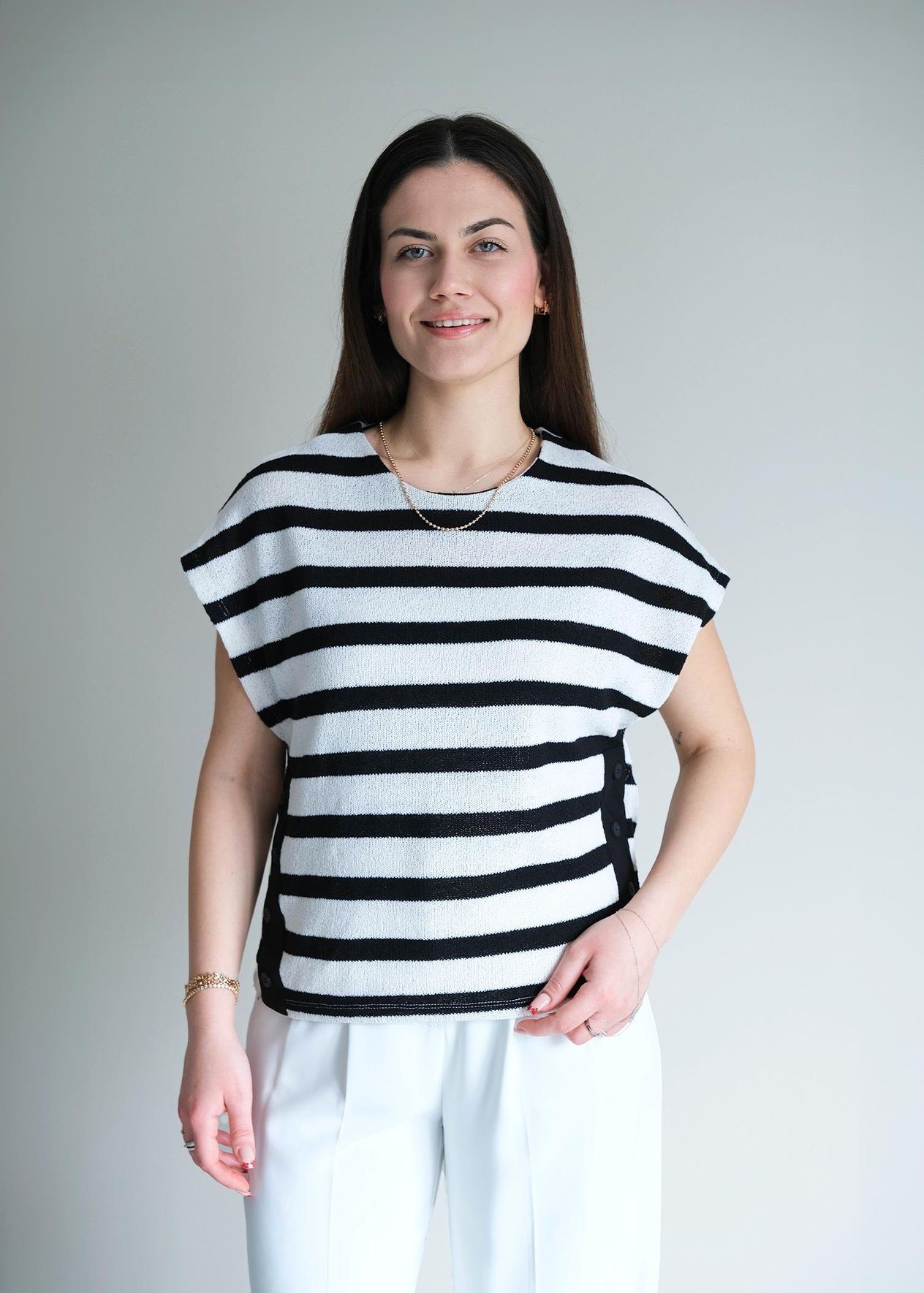 Kalın çizgili Düşük Kol Düğme Detaylı Triko T-shirt Siyah-Ekru