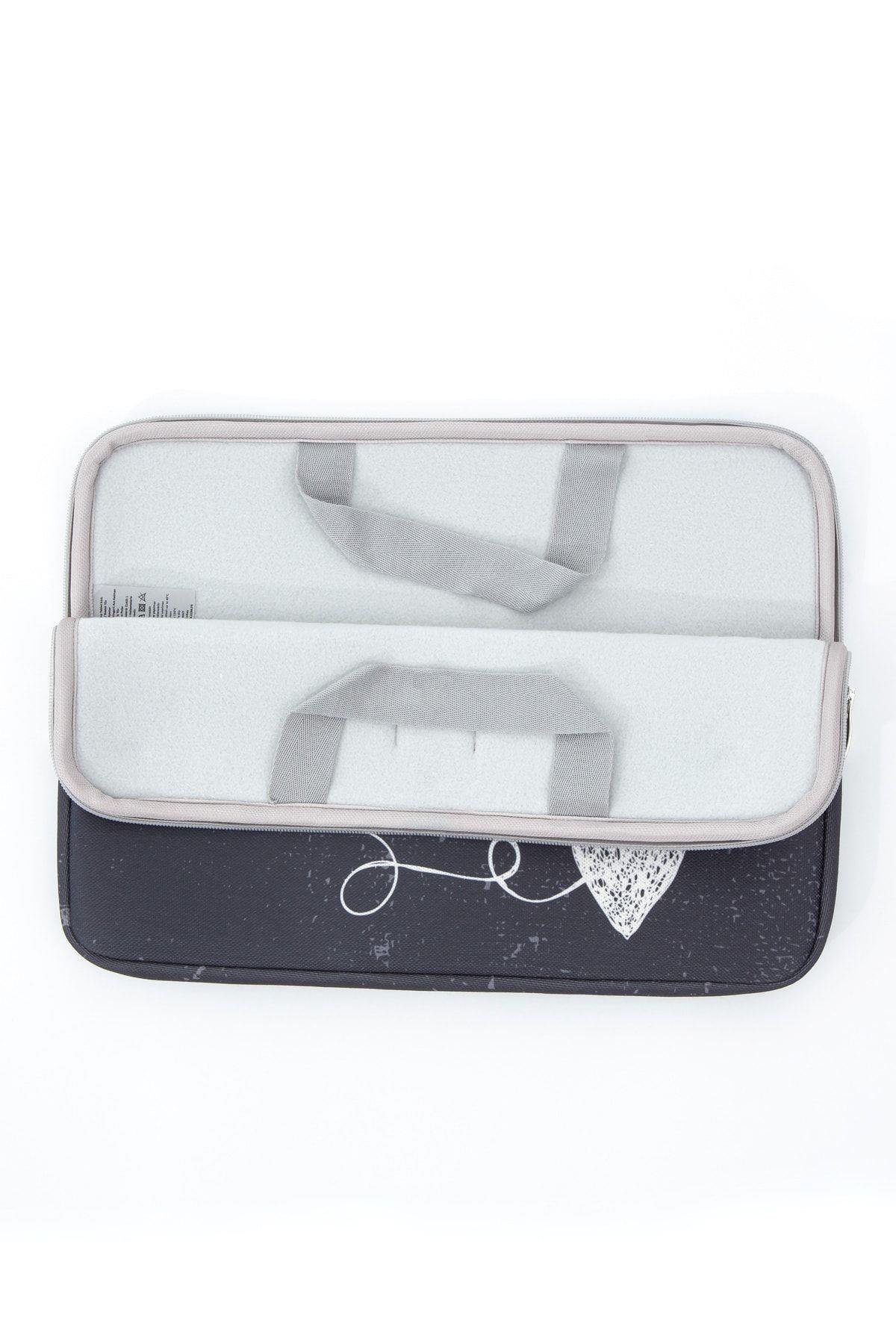 Easy Case 15 Inç Laptop Çantası Notebook Kılıfı