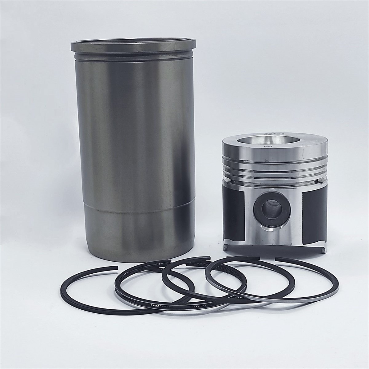 REPAIR KIT (PISTON (32 PIN) + PISTON RING SET + CYLINDER LINER - DRY - FULL FİNİŞ - DIAMETER: 105.00 mm) : MWM / D 226