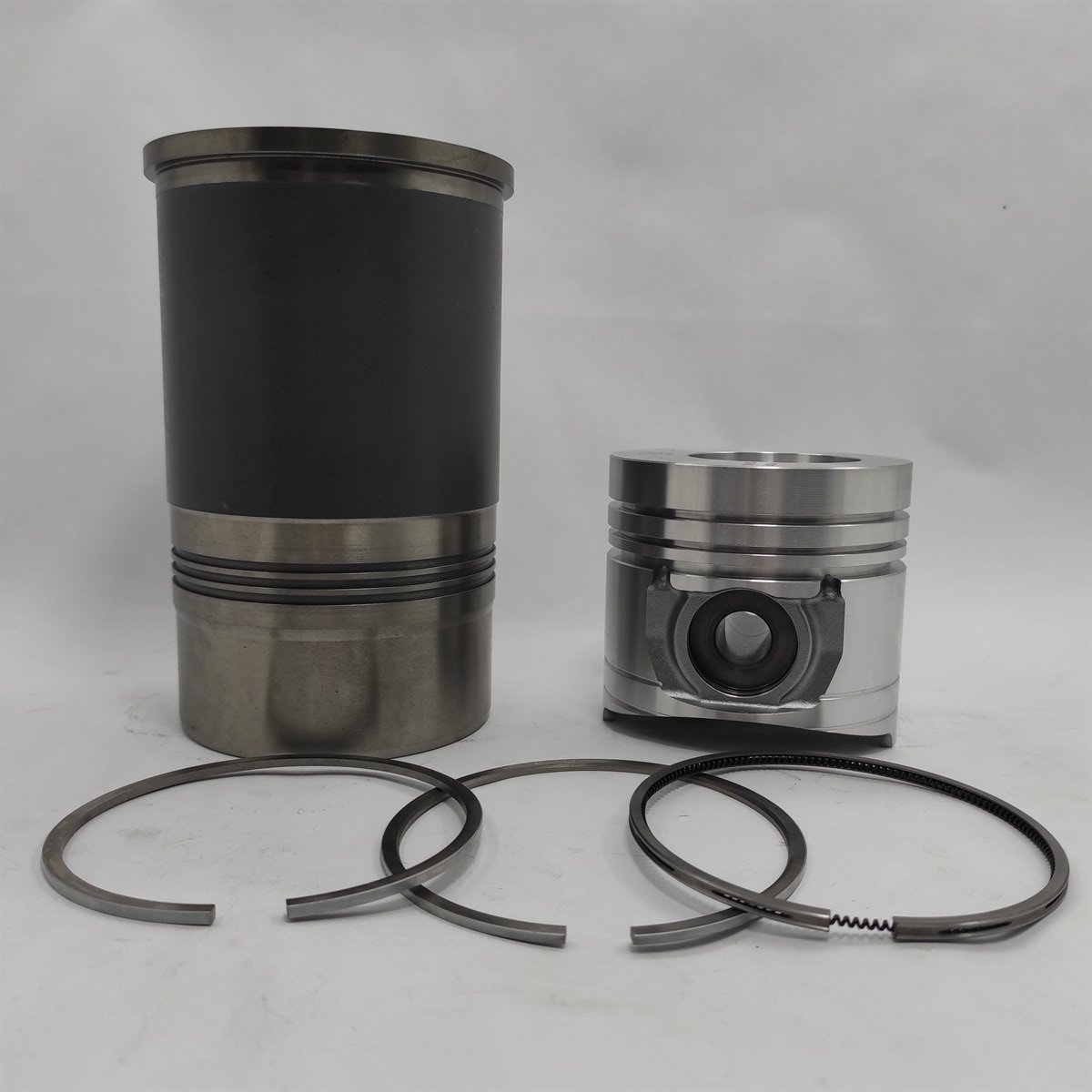 KİT (PİSTON + SEGMAN SETİ + MOTOR GÖMLEĞİ - 105.00 mm) : SAME / LAMBORGHINI / 1000.3 W / 1000.4 W / 1000.6 W