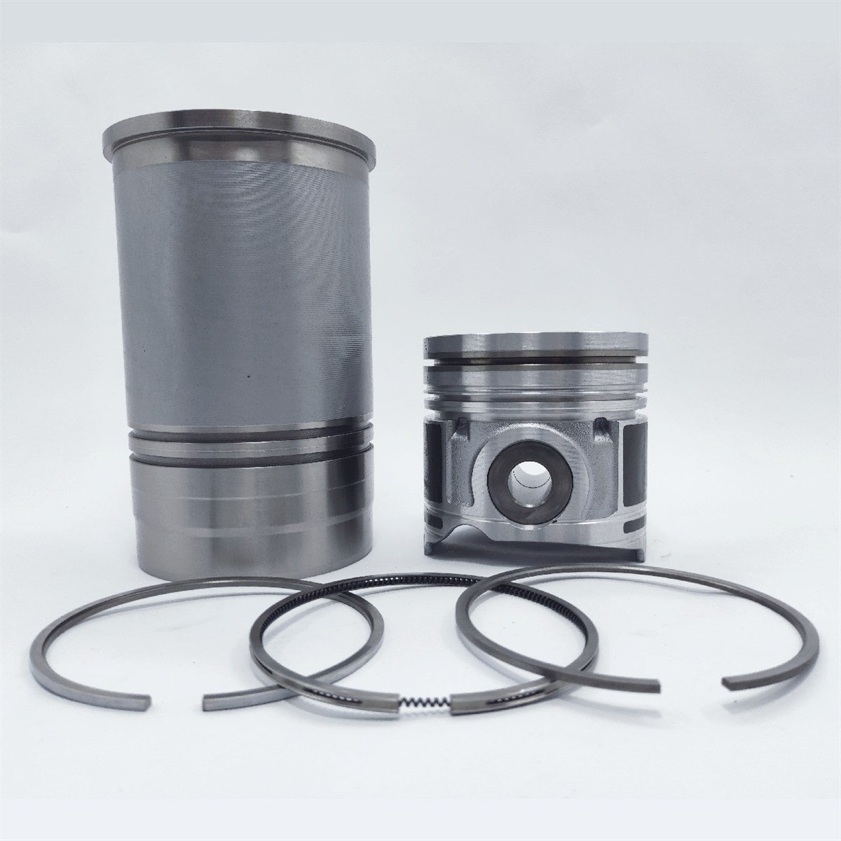 KİT (PİSTON + SEGMAN SETİ + MOTOR GÖMLEĞİ - 105.00 mm) : SAME / LAMBORGHINI / 1000.6 ATI / 1000.6 WTI / 1000.6 WTIR / 1000.6 WTIS / REFERANS NO: 0.340.0065.A