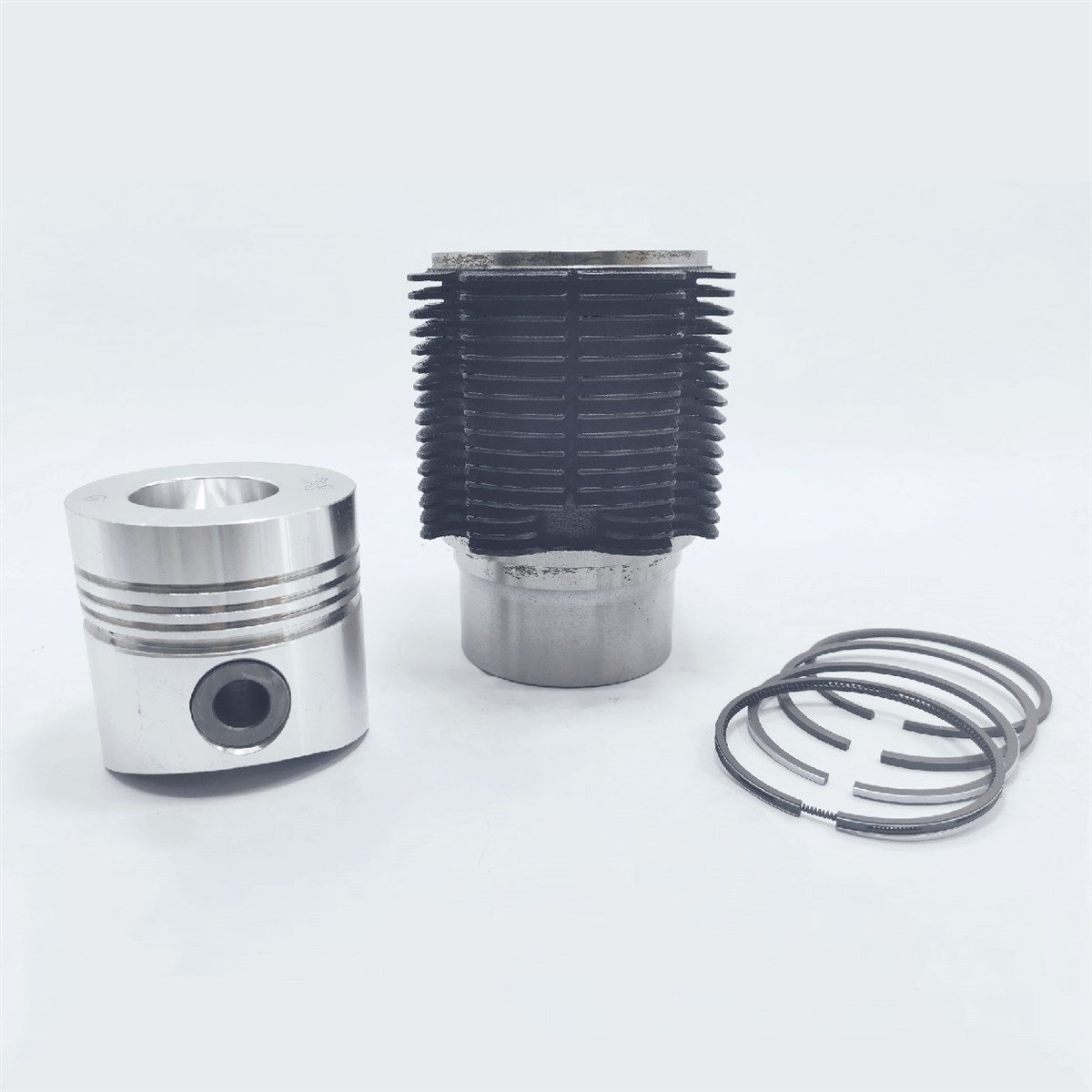 TROUSSE DE RÉPARATION (PISTON + JEU DE SEGMENTS + DOUBLURE DE CYLINDRE - DIAMÈTRE : 100.00 mm): LOMBARDINI / LDA 832 / LDA 833 / LDA 834 / 5LD 825-2;3;4