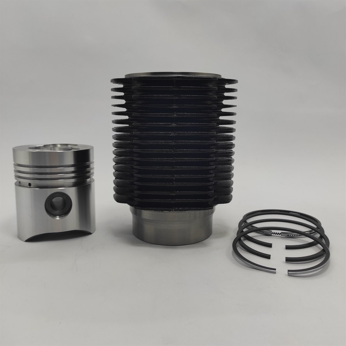 KİT (PİSTON + SEGMAN SETİ + MOTOR GÖMLEĞİ - ÇAP: 82.00 mm): SLANZI / DVA 460 / DVA 920