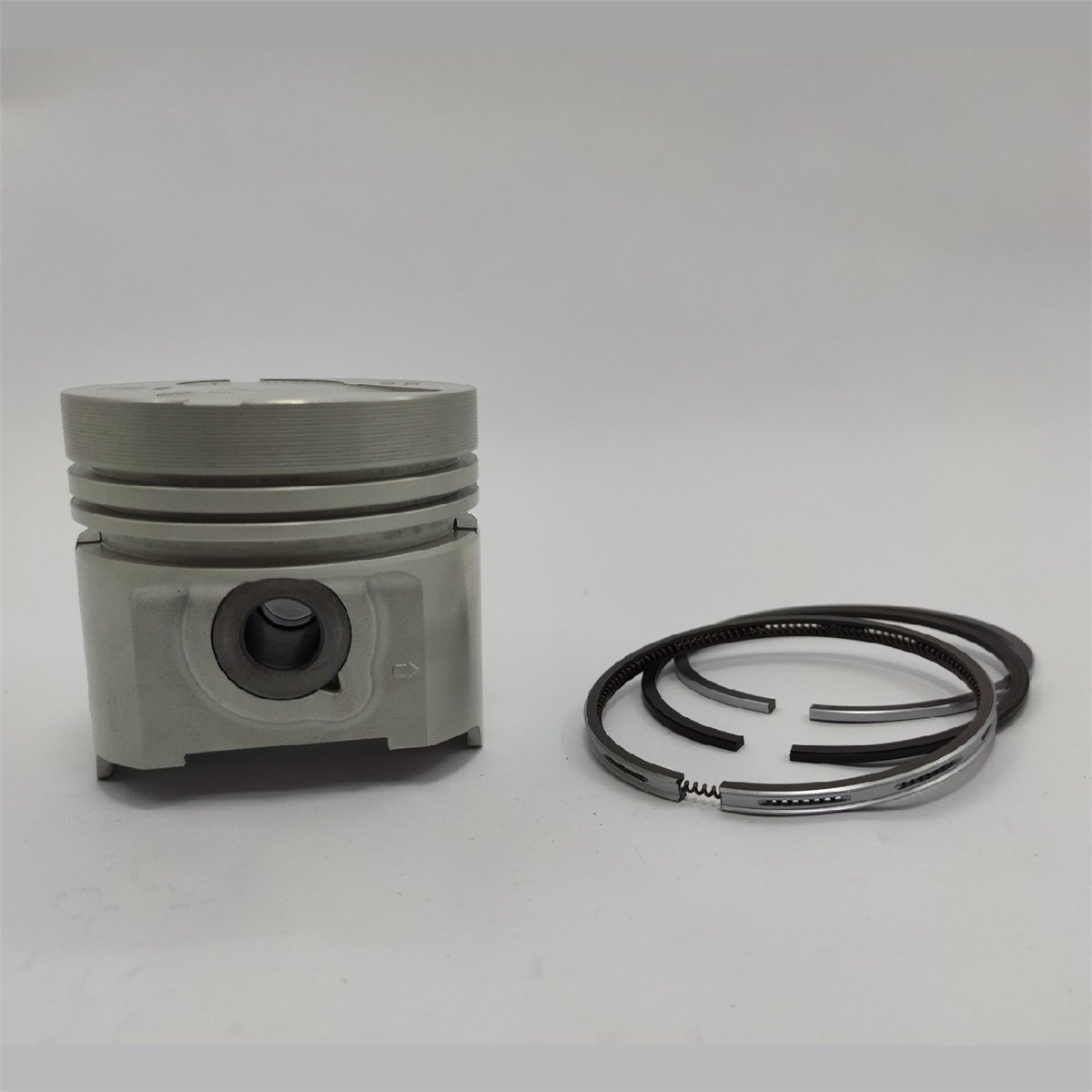 PISTON + PISTON RING SET (STD - DIAMETER: 80.00 mm) : KUBOTA / D1403 / V1903 / REFERENCE NUMBER: 16427-21110-S