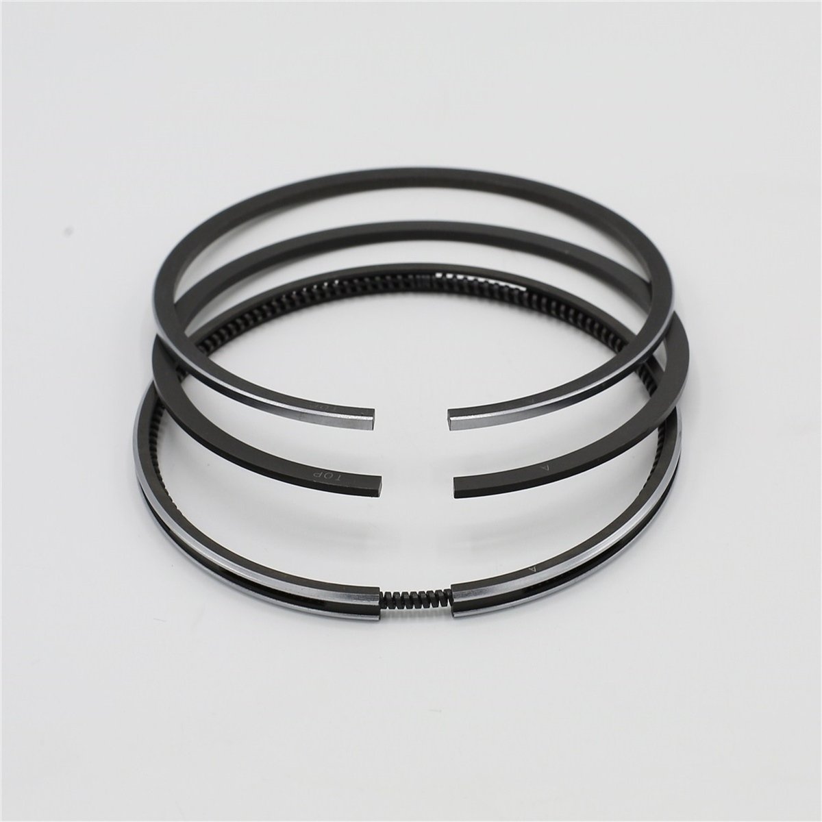 PISTON RING SET (0.50 - DIAMETER: 82.50 mm) : KUBOTA / D1302 / V1702 / S2600 / REFERENCE NUMBER: 15201-21090