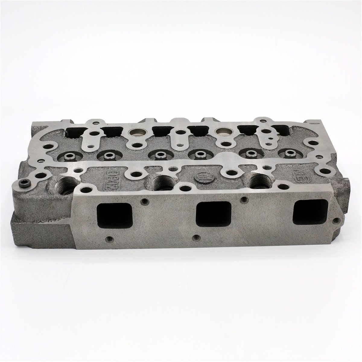 CYLINDER HEAD: KUBOTA / D902 / REFERENCE NUMBER: 1G962-03040