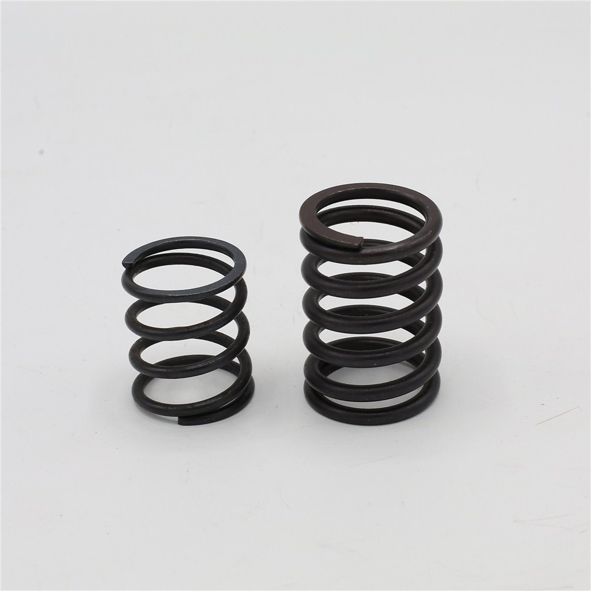 VALVE SPRING: HATZ / E108 / Z108 / D108 / V108 / REFERENCE NUMBER: 033 256 00+031 835 00