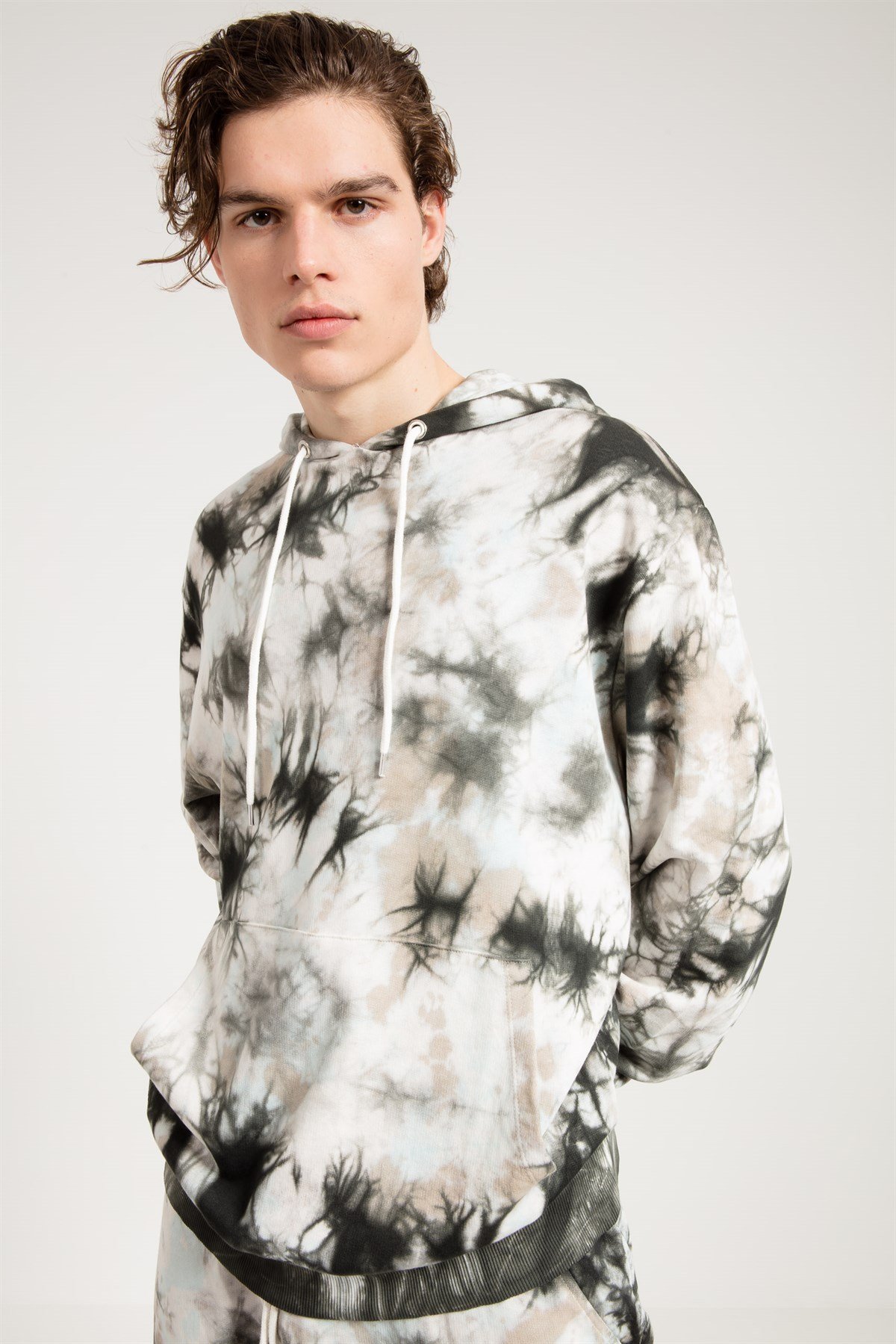 Batik Yıkamalı Gri Oversize Erkek Kapüşonlu Sweatshirt