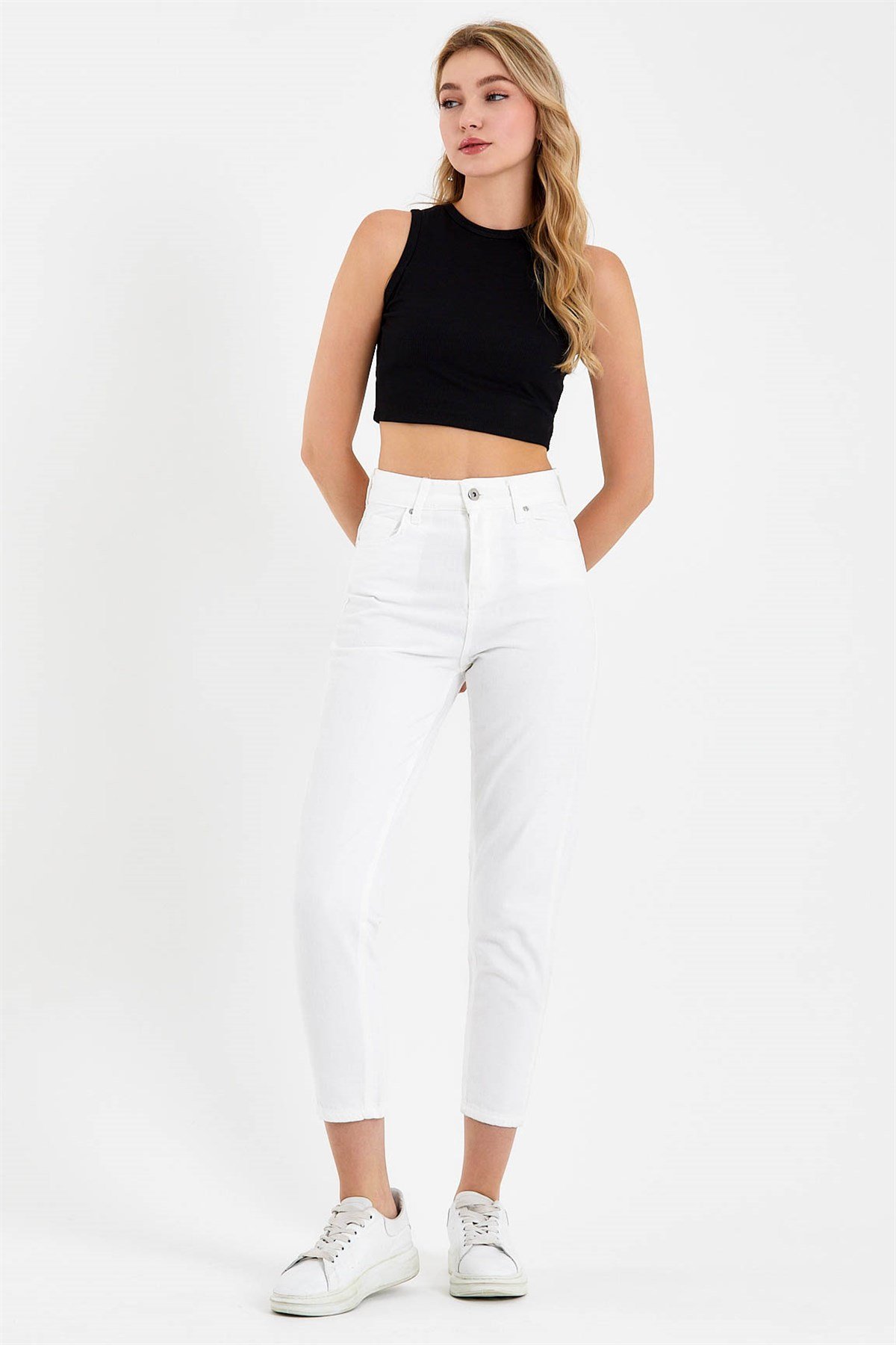 Mom Jeans in White with High Waist